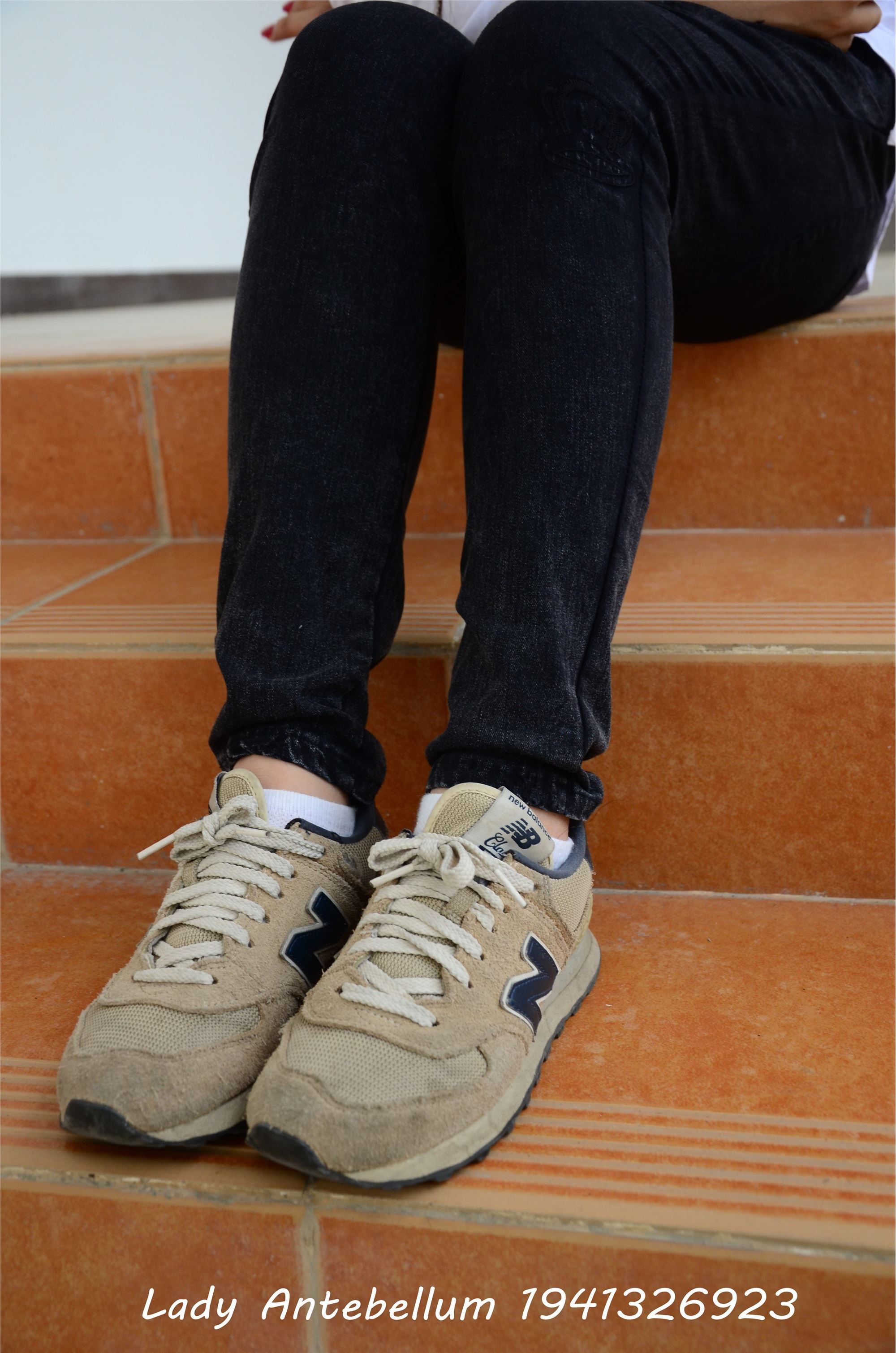 战前女神  恋足美腿棉袜女神级摄影套图 083