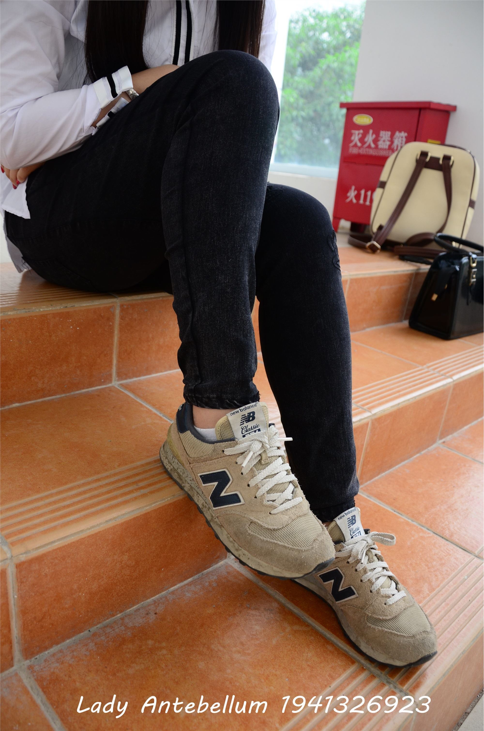 战前女神  恋足美腿棉袜女神级摄影套图 083