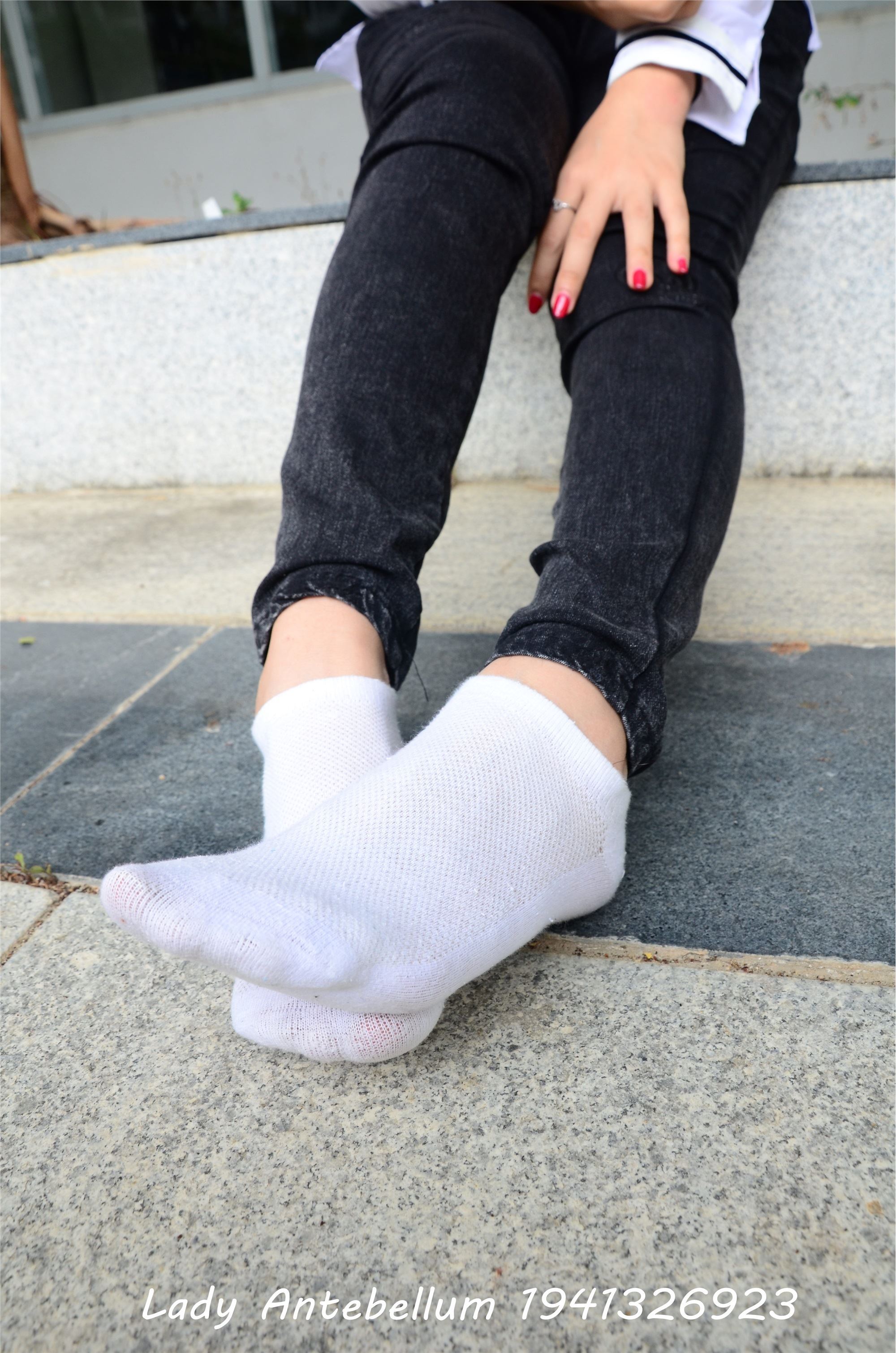 战前女神  恋足美腿棉袜女神级摄影套图 083