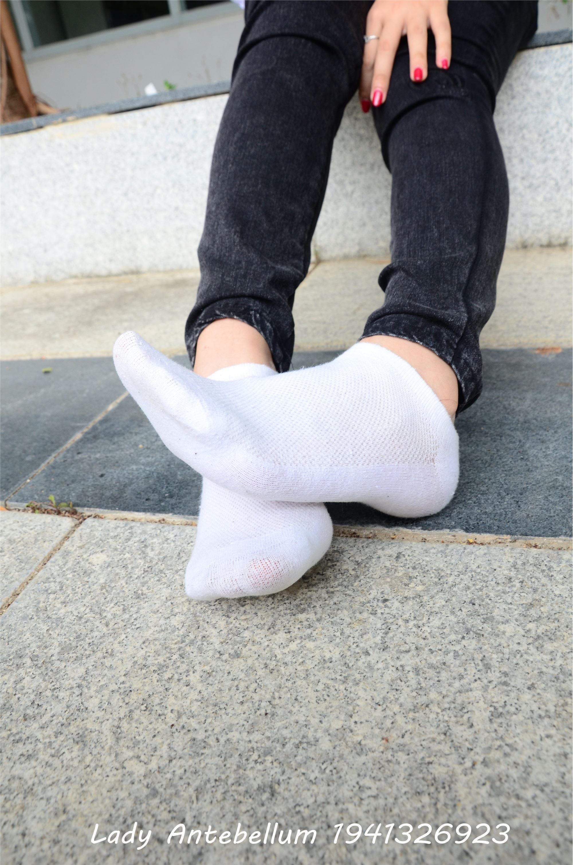 战前女神  恋足美腿棉袜女神级摄影套图 083