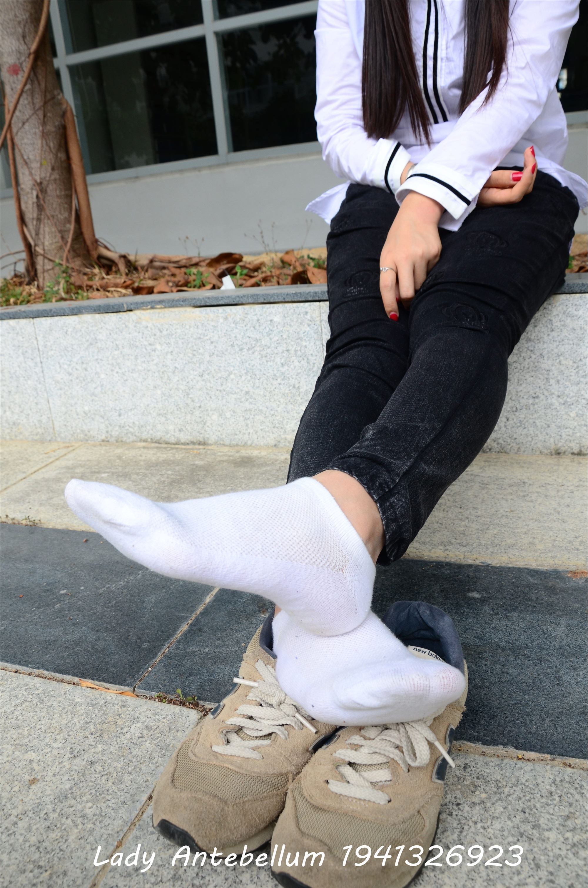 战前女神  恋足美腿棉袜女神级摄影套图 083