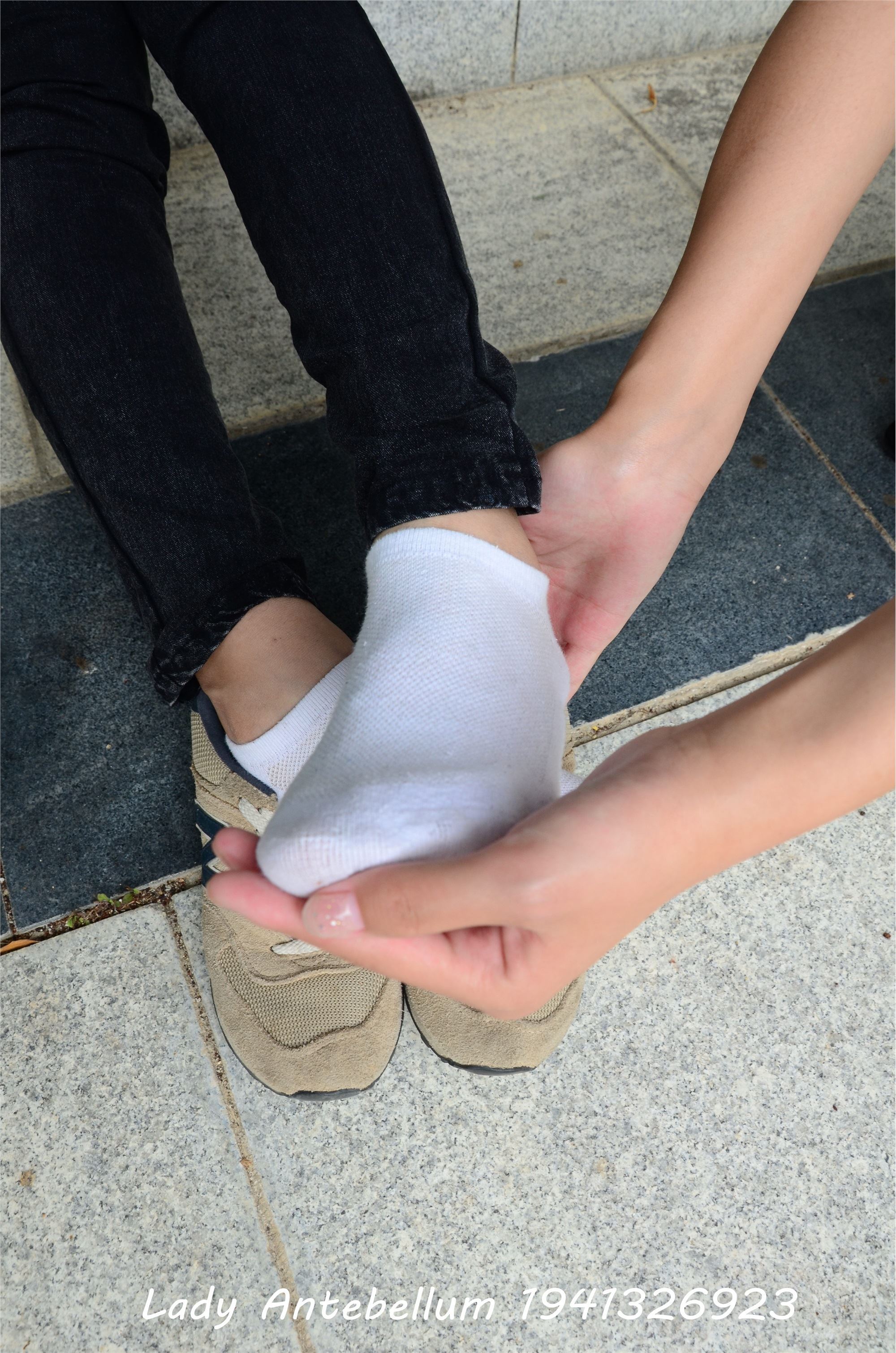 战前女神  恋足美腿棉袜女神级摄影套图 083