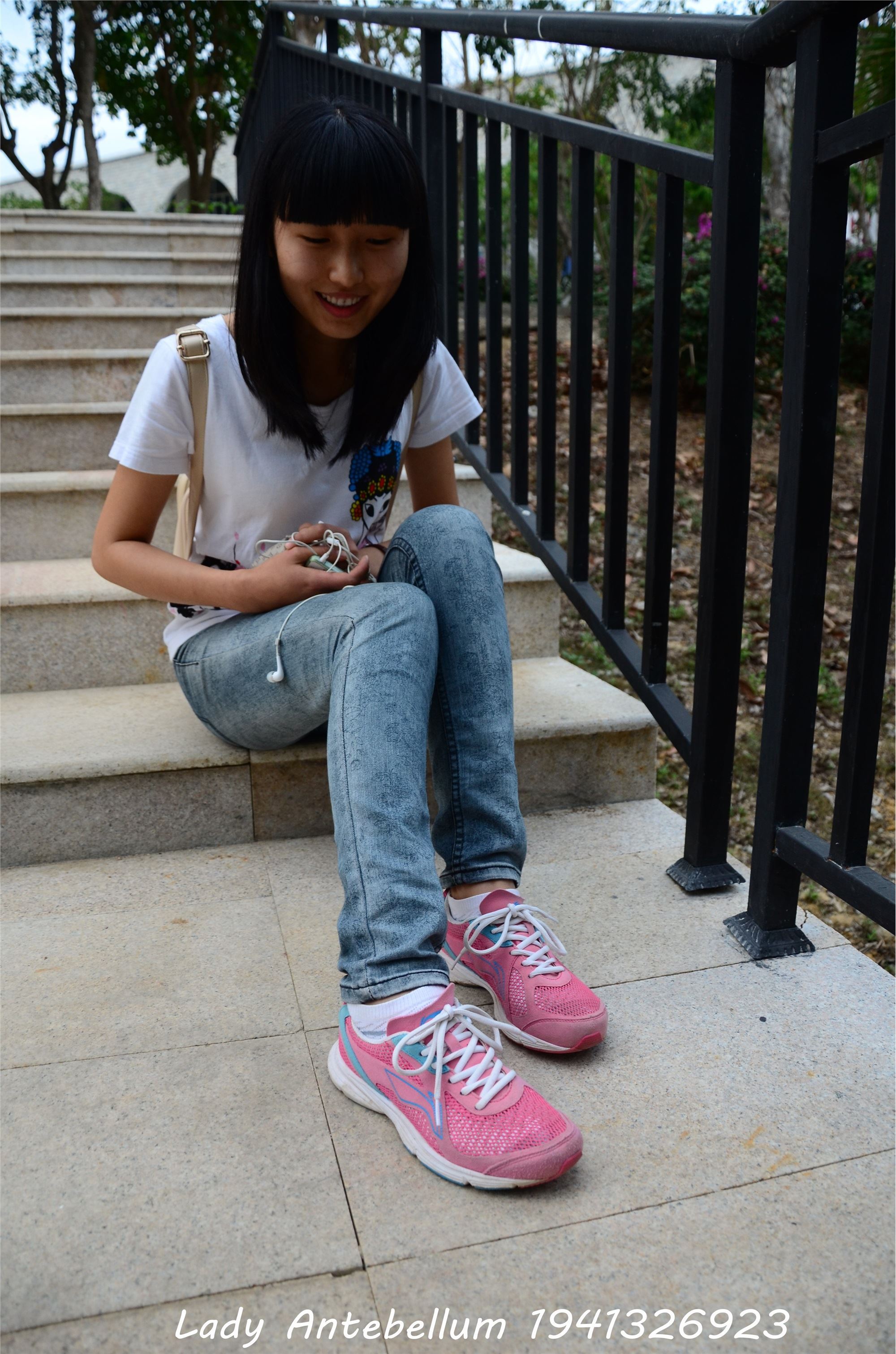 战前女神  恋足美腿棉袜女神级摄影套图 084