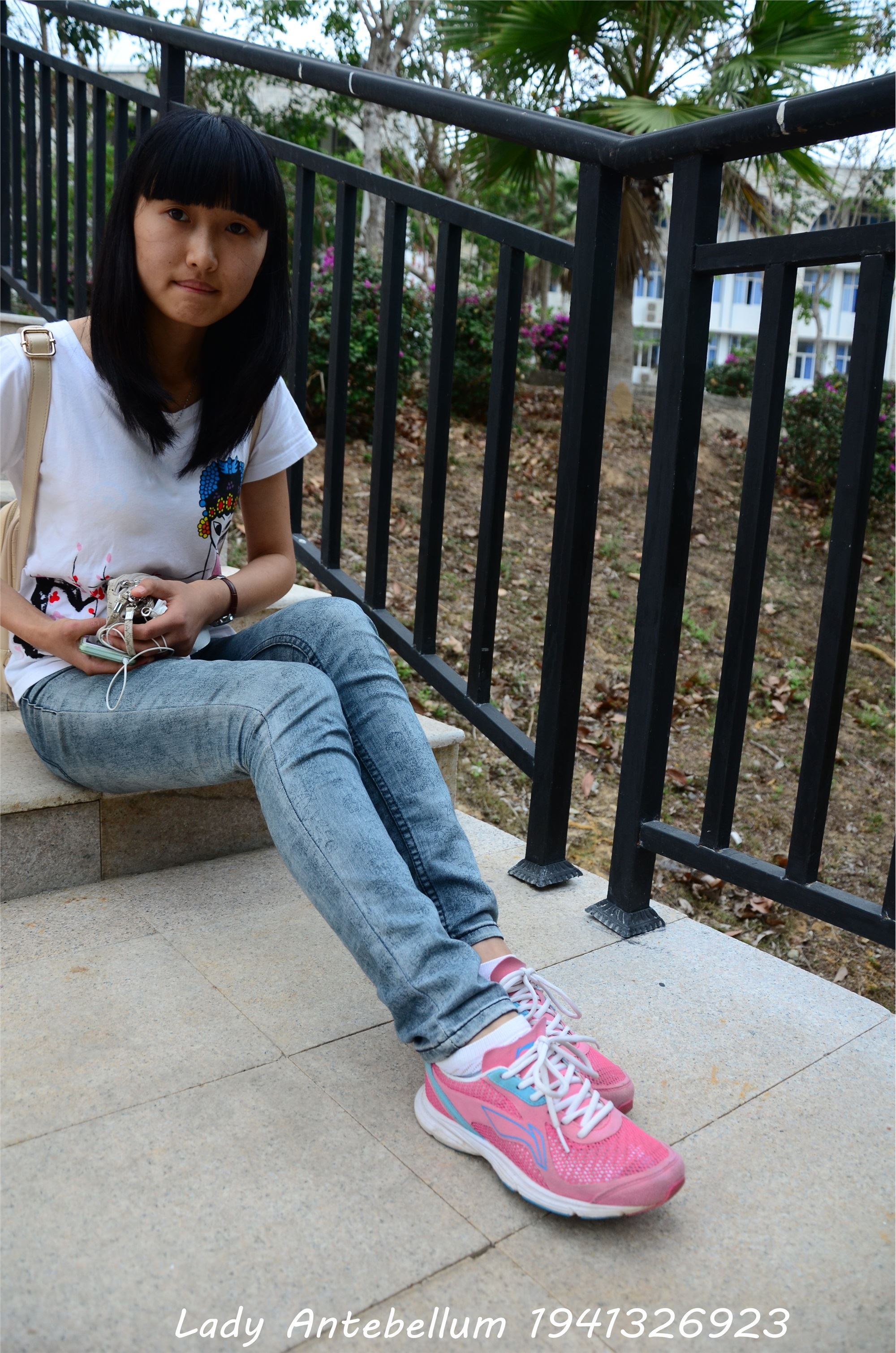 战前女神  恋足美腿棉袜女神级摄影套图 084