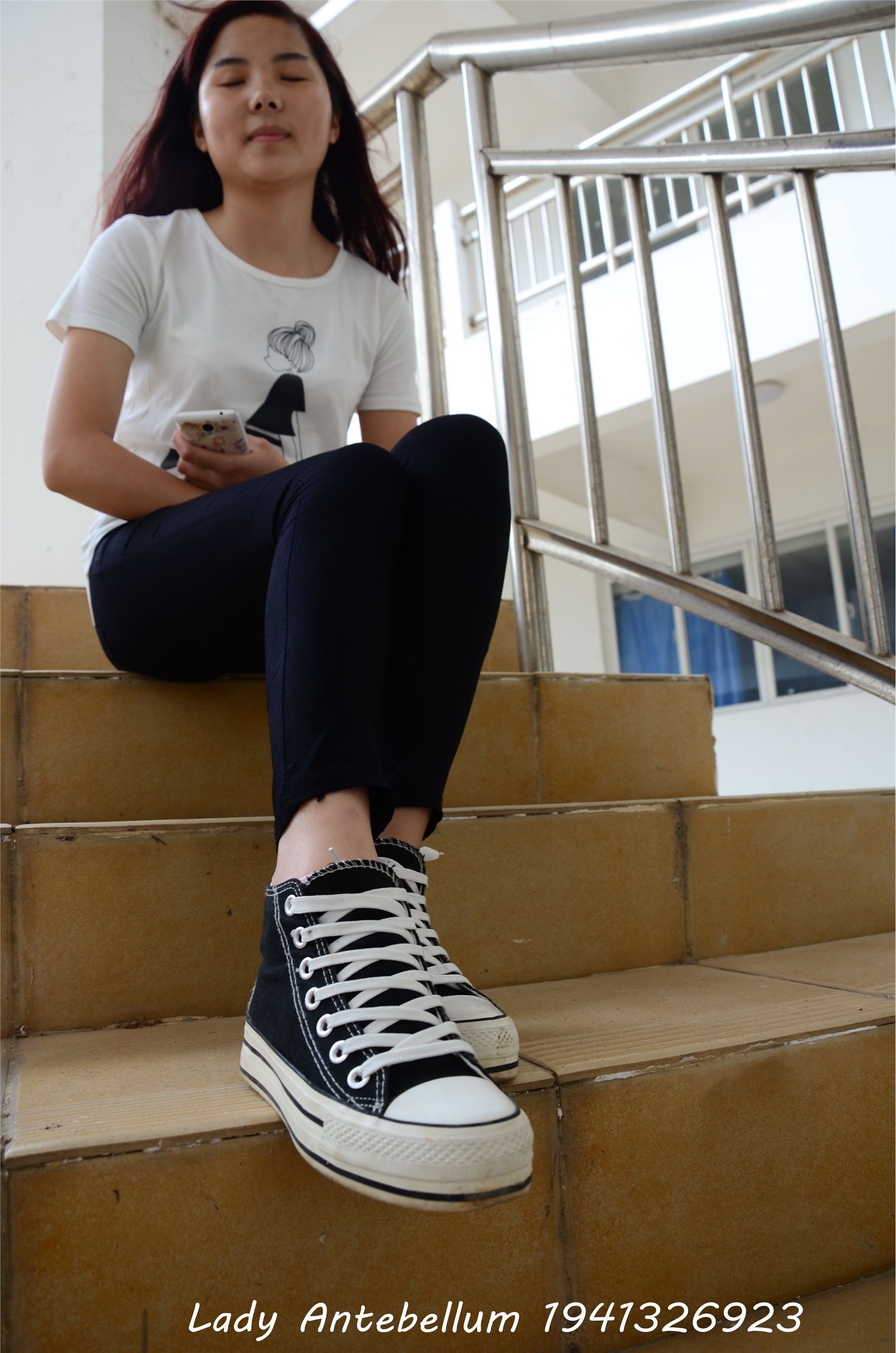 战前女神  恋足美腿棉袜女神级摄影套图 085