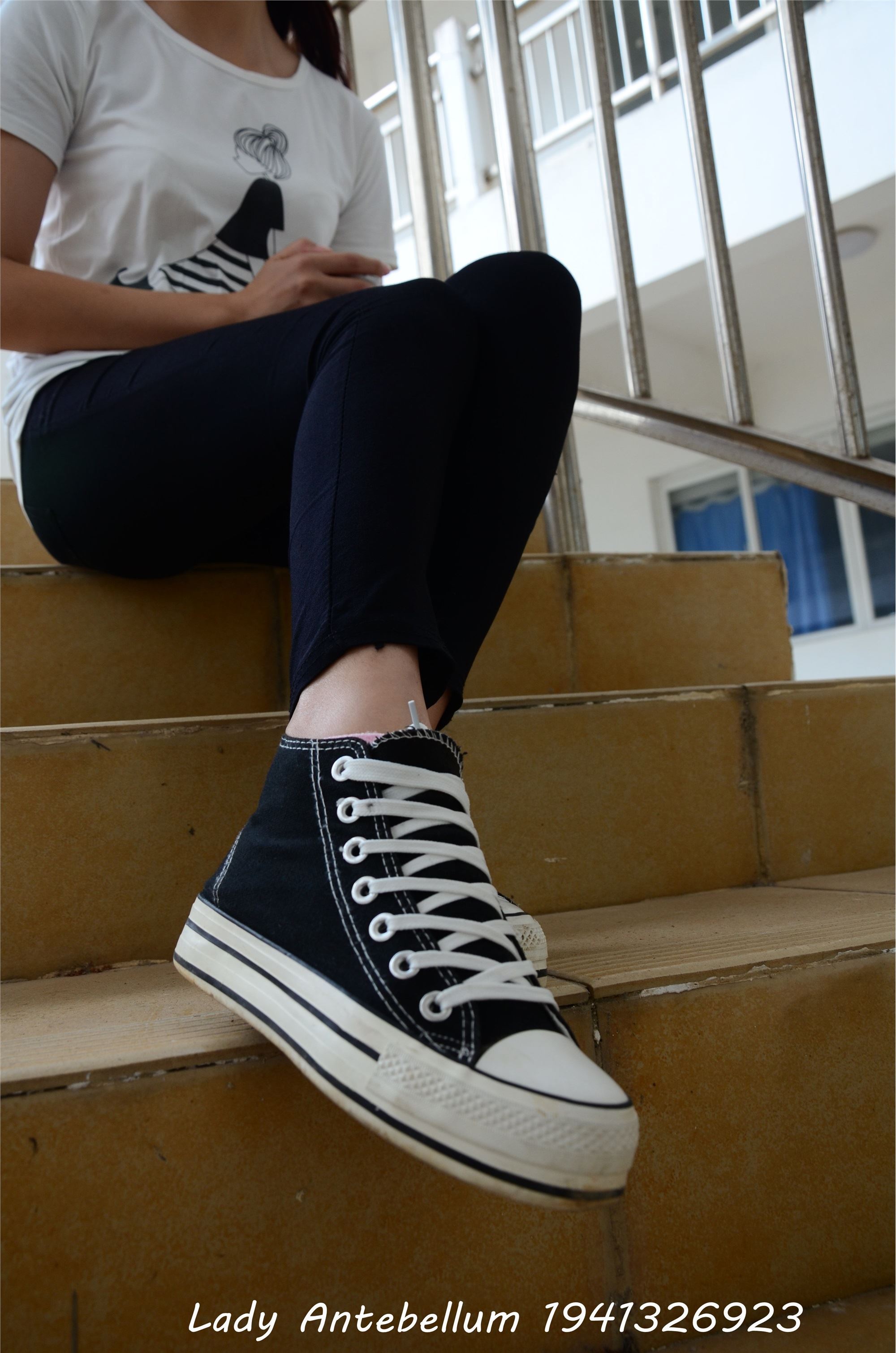 战前女神  恋足美腿棉袜女神级摄影套图 085