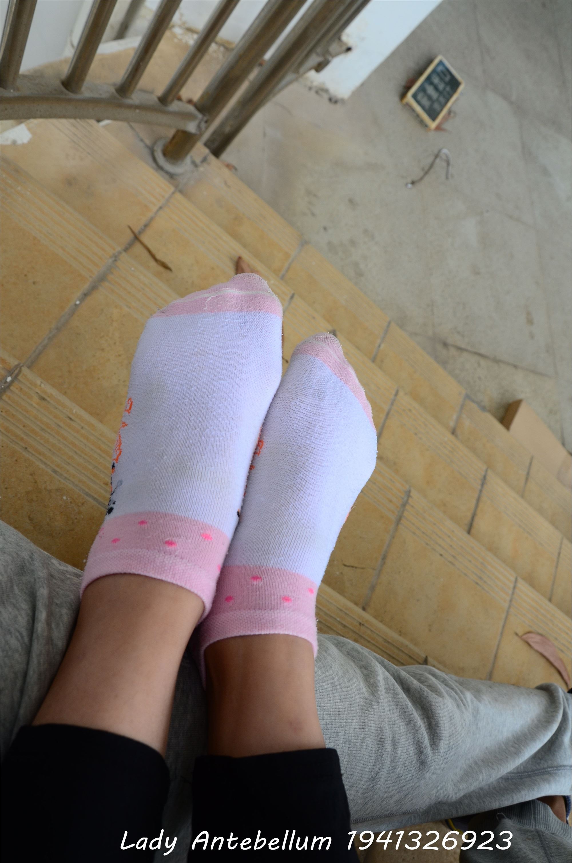 战前女神  恋足美腿棉袜女神级摄影套图 085