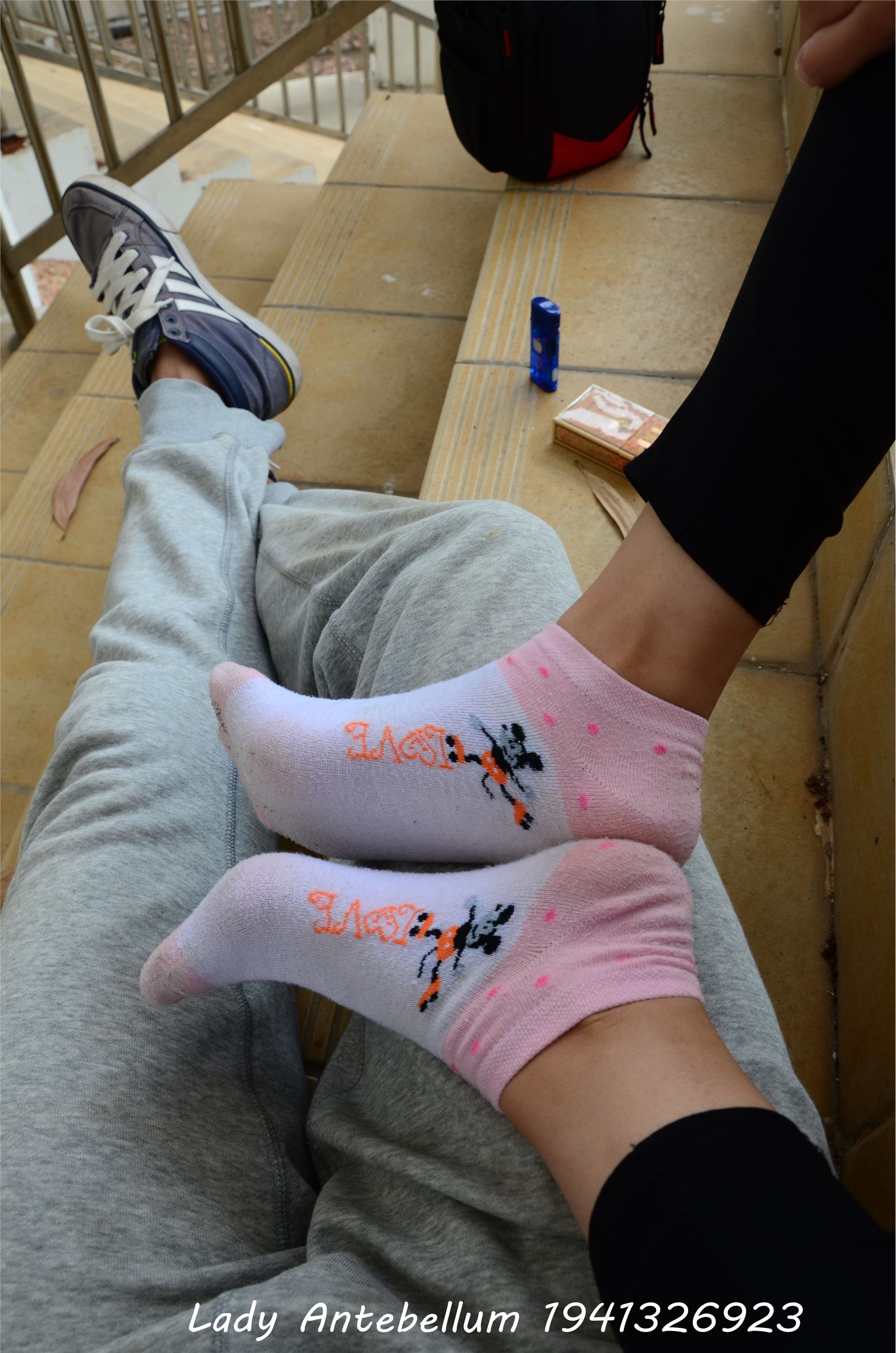 战前女神  恋足美腿棉袜女神级摄影套图 085