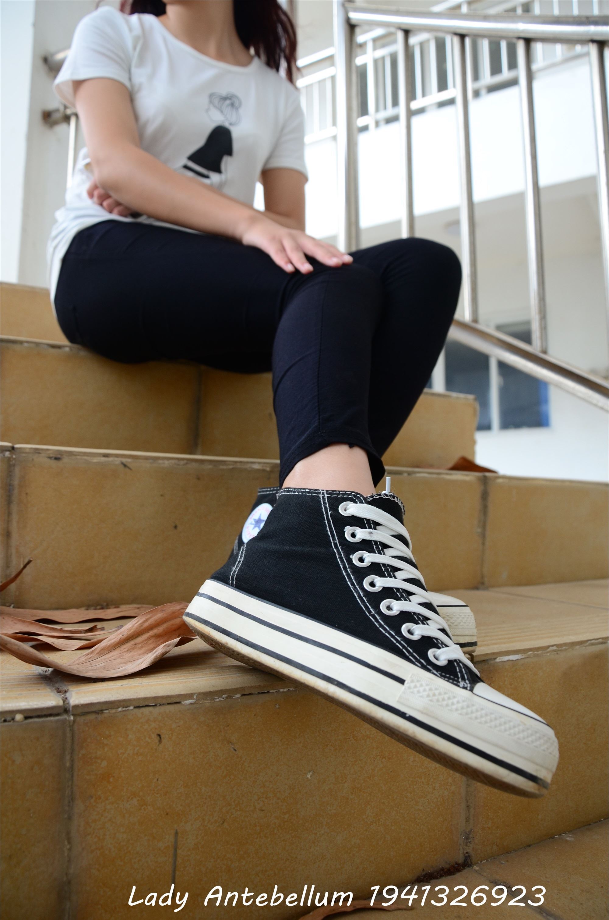 战前女神  恋足美腿棉袜女神级摄影套图 085