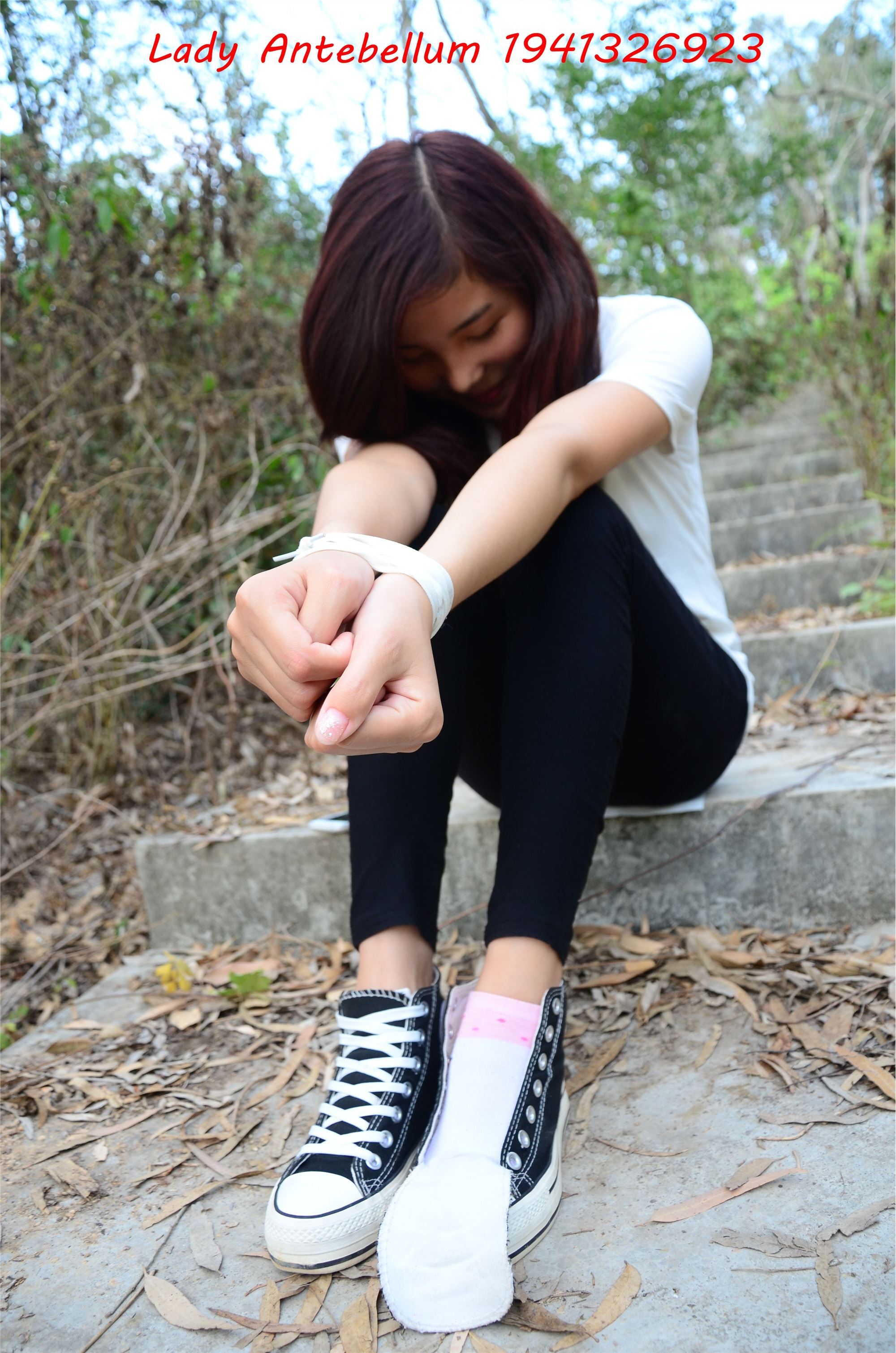 战前女神  恋足美腿棉袜女神级摄影套图 086