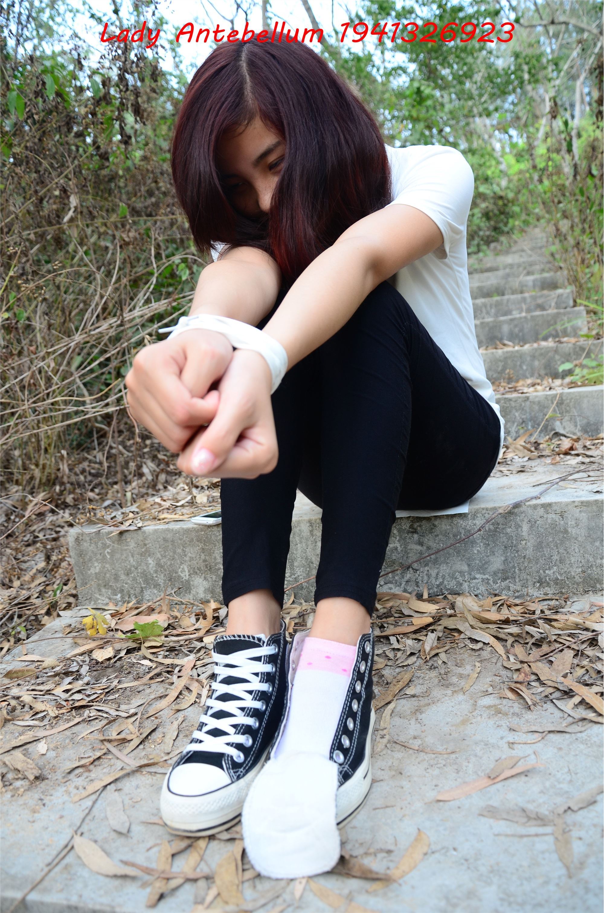 战前女神  恋足美腿棉袜女神级摄影套图 086