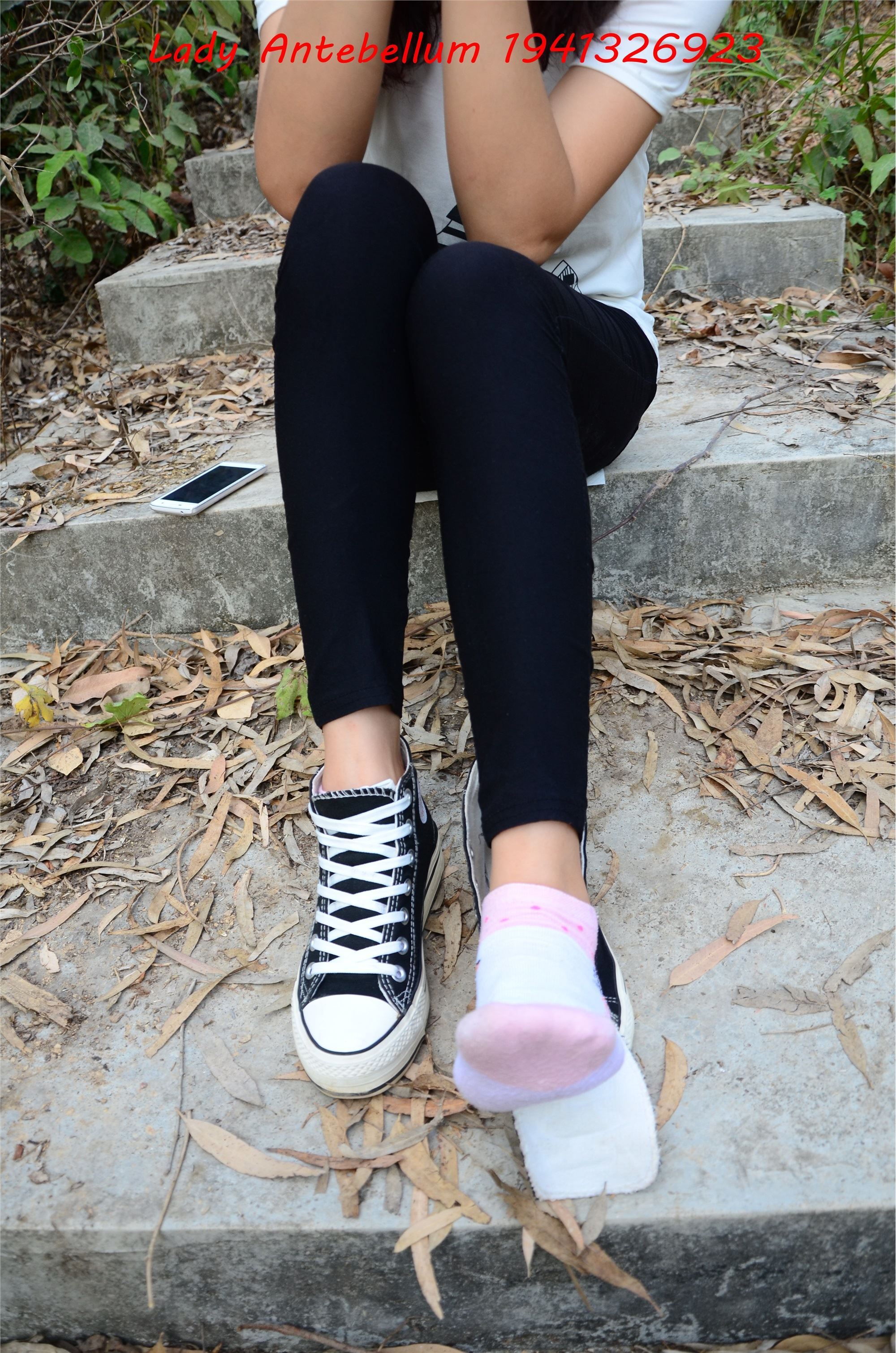 战前女神  恋足美腿棉袜女神级摄影套图 086