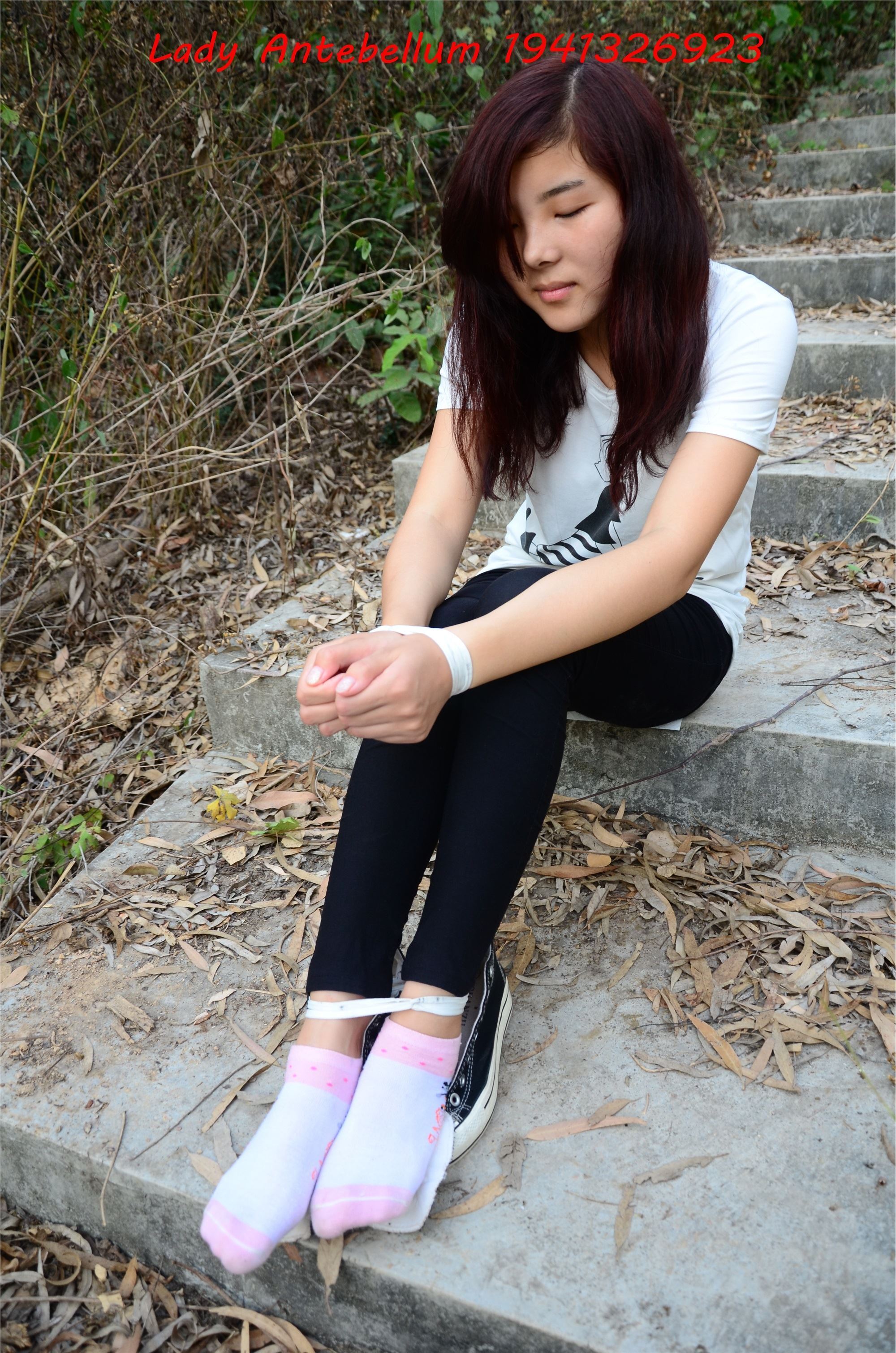 战前女神  恋足美腿棉袜女神级摄影套图 086