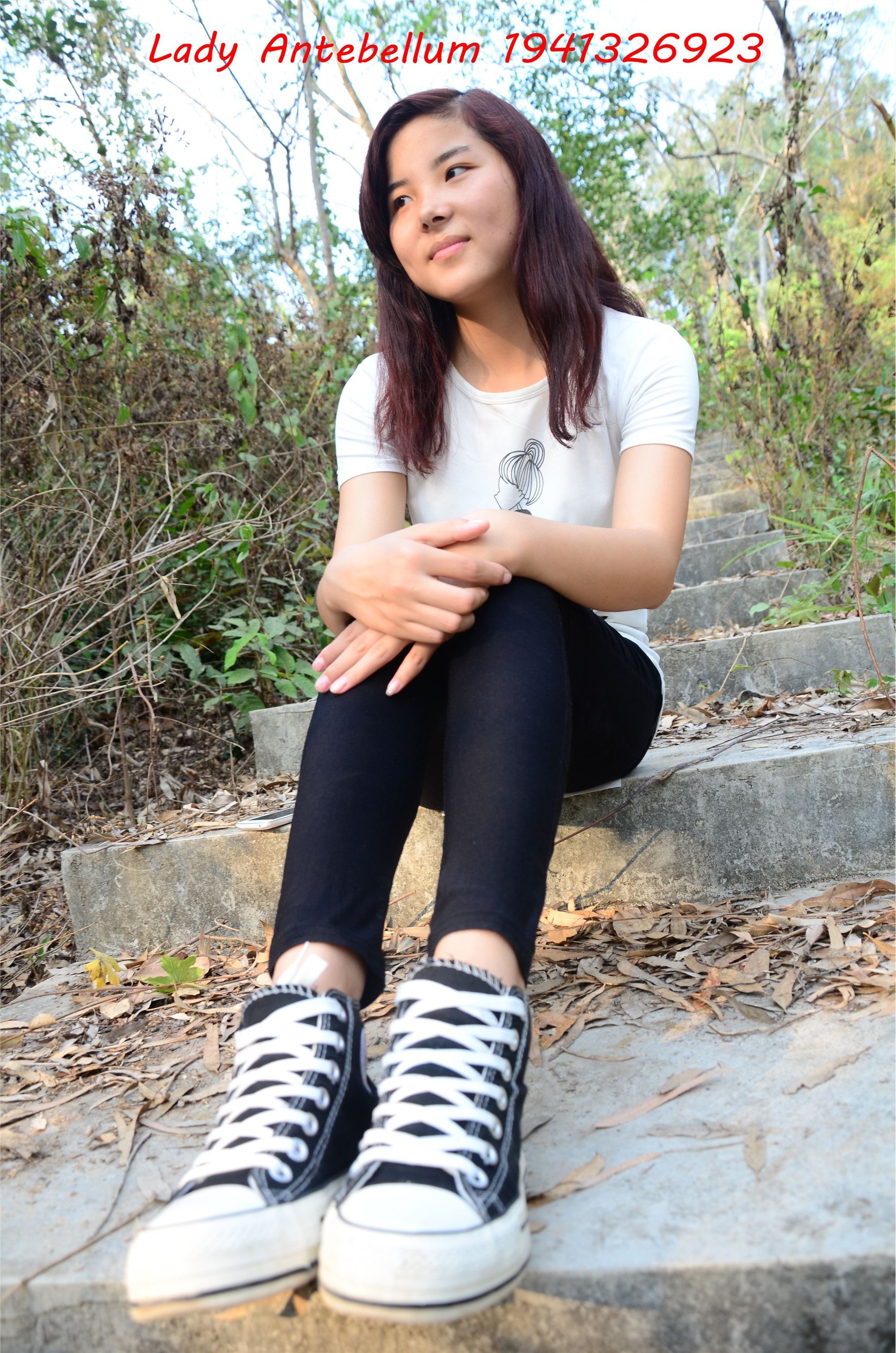 战前女神  恋足美腿棉袜女神级摄影套图 086