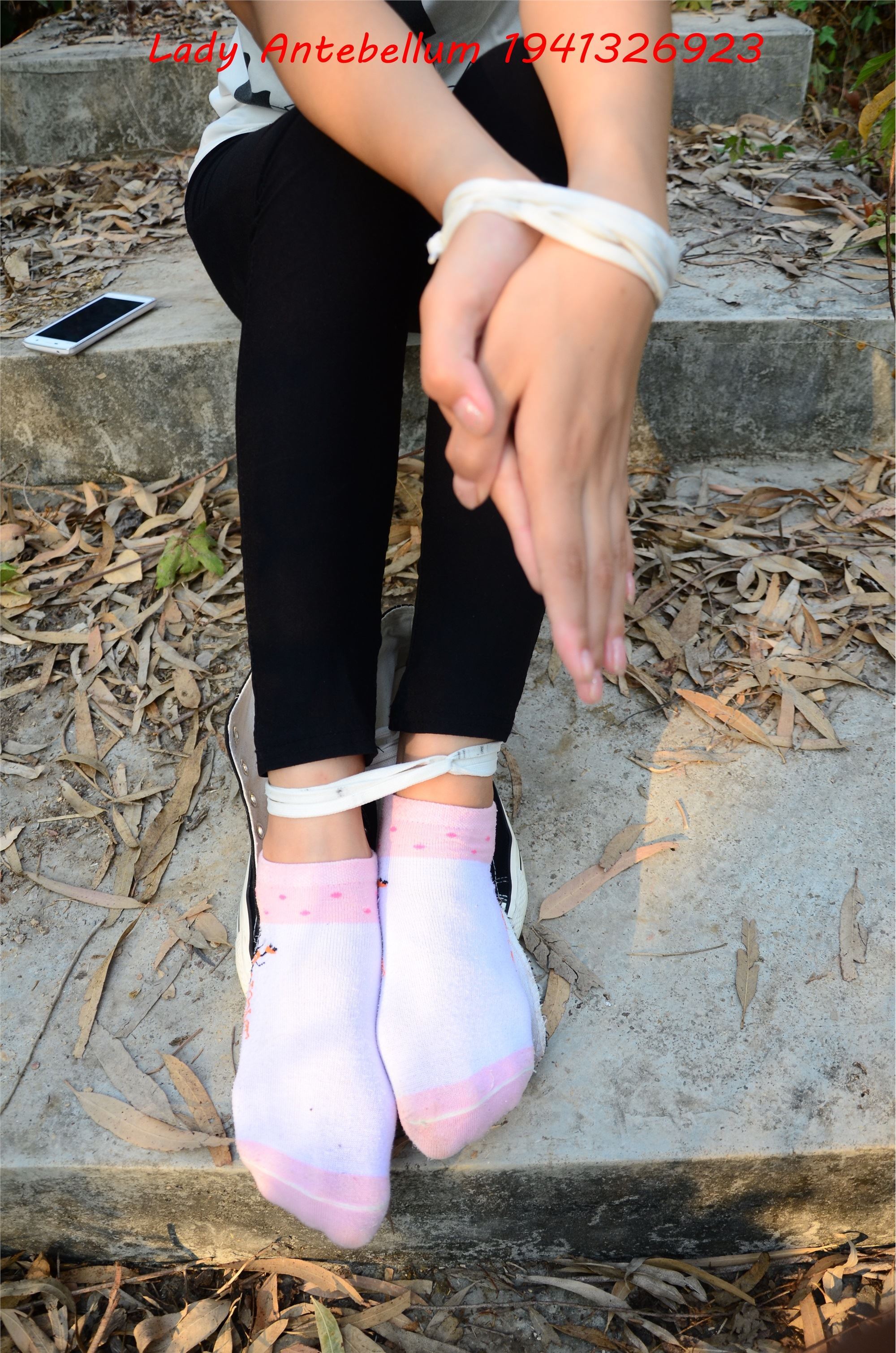 战前女神  恋足美腿棉袜女神级摄影套图 086