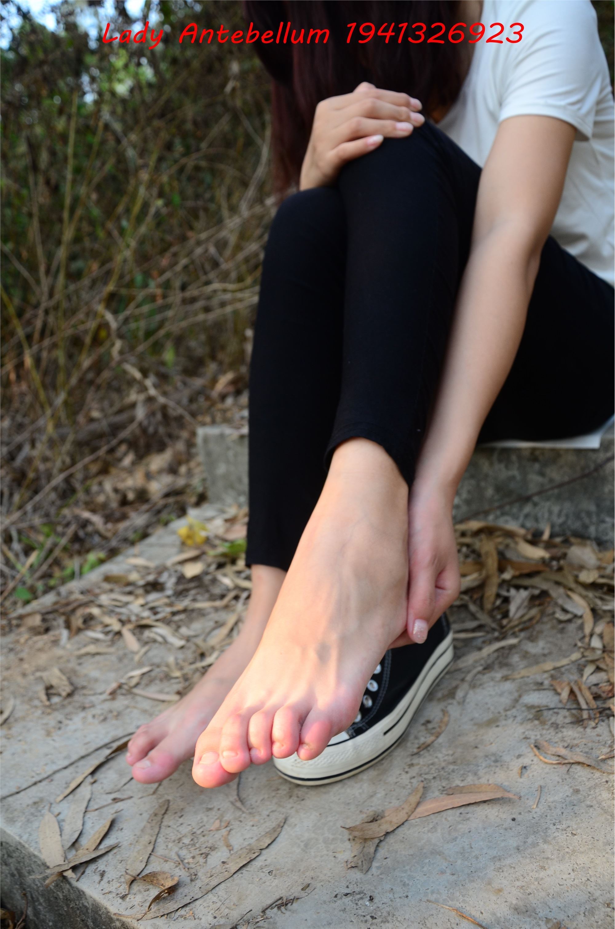 战前女神  恋足美腿棉袜女神级摄影套图 086