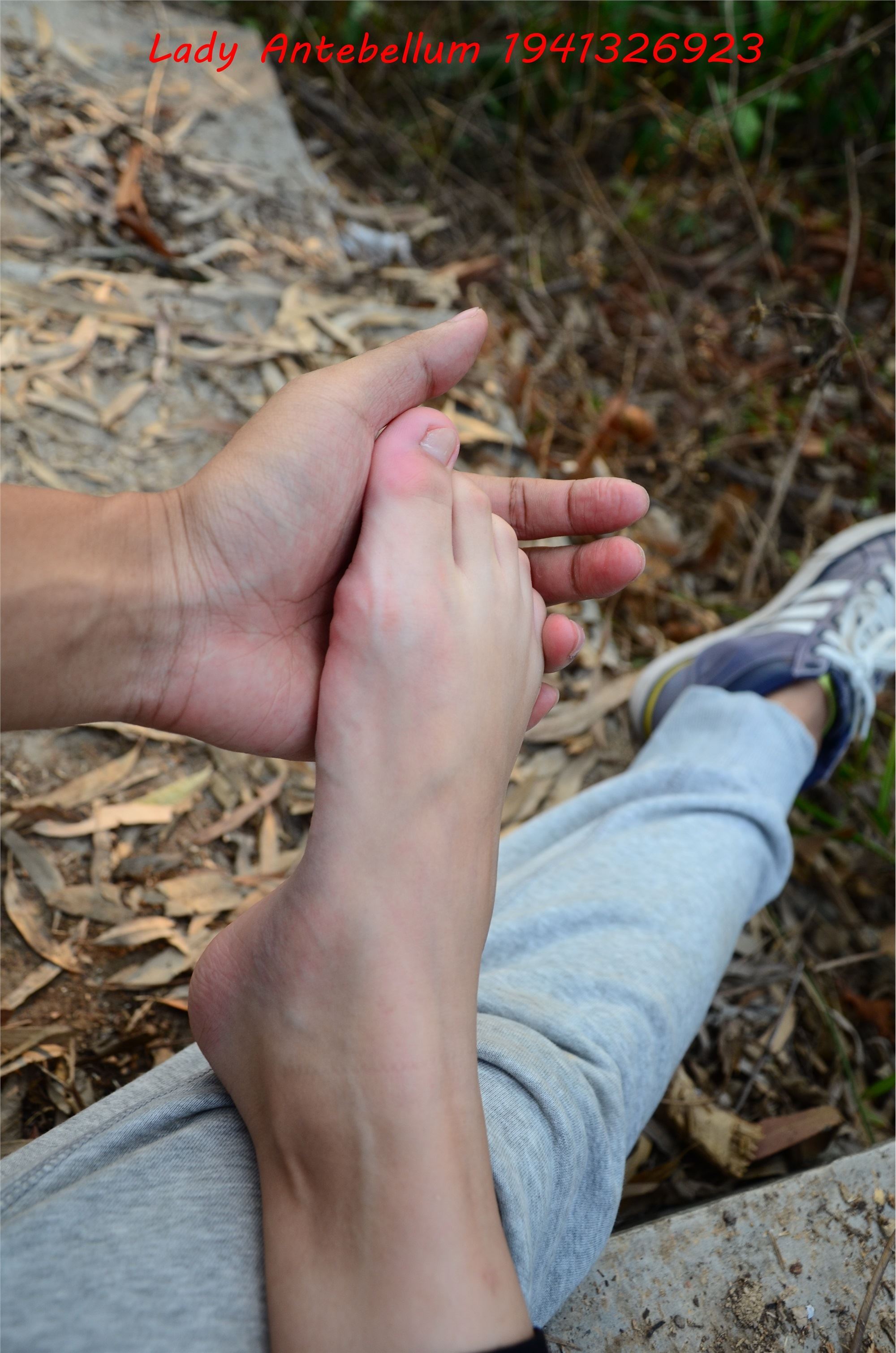 战前女神  恋足美腿棉袜女神级摄影套图 086