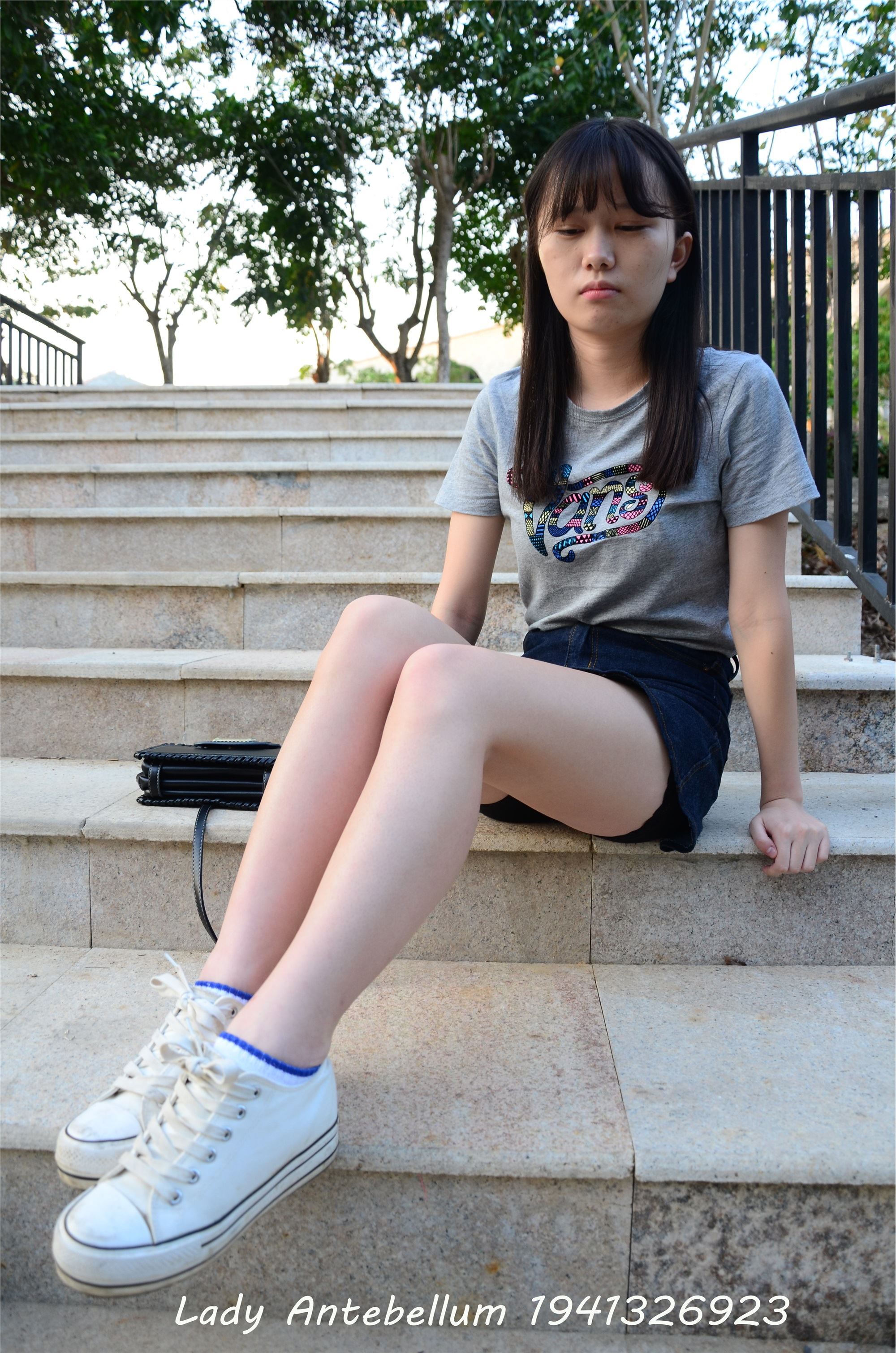 战前女神  恋足美腿棉袜女神级摄影套图 087