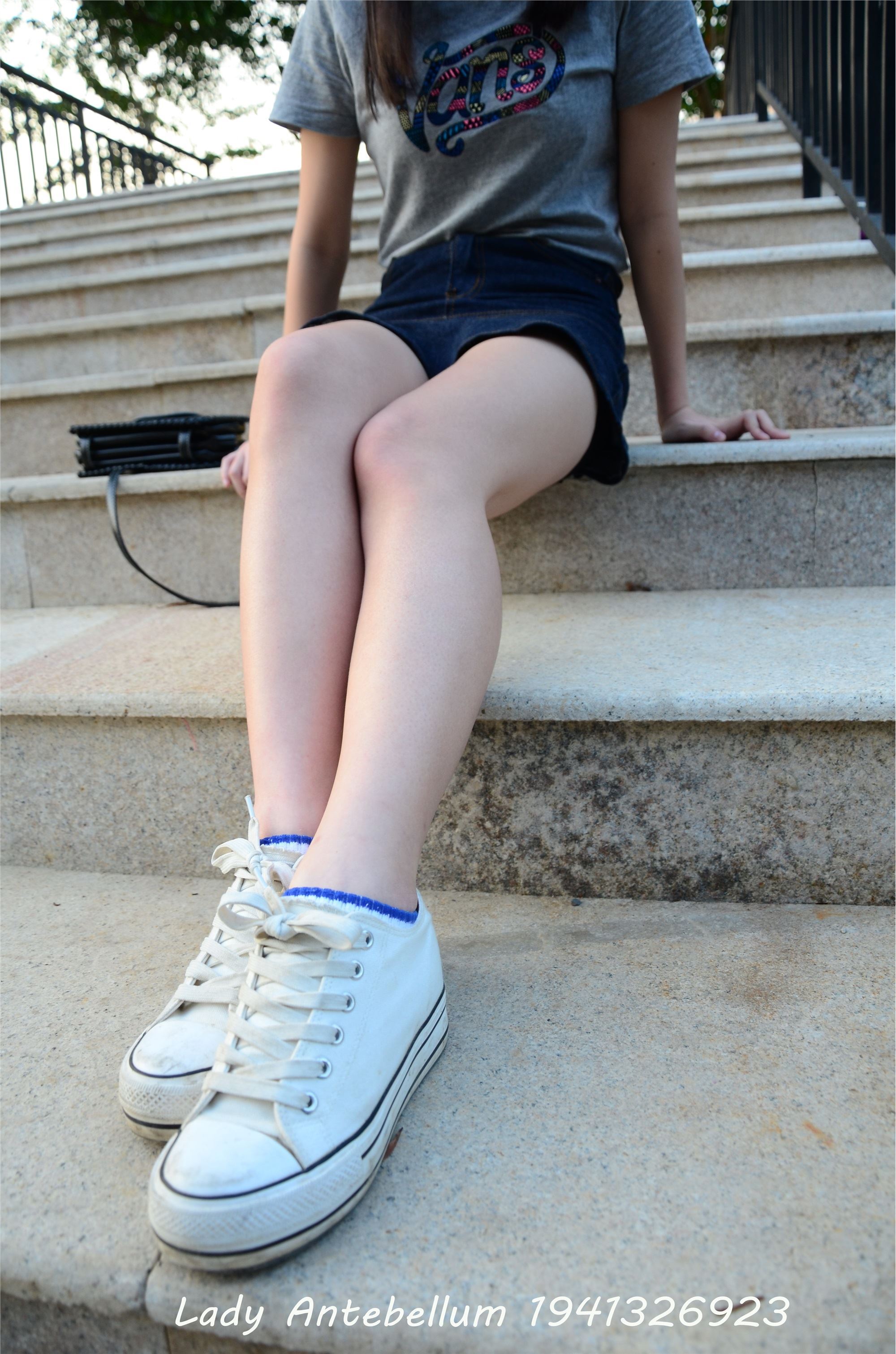 战前女神  恋足美腿棉袜女神级摄影套图 087