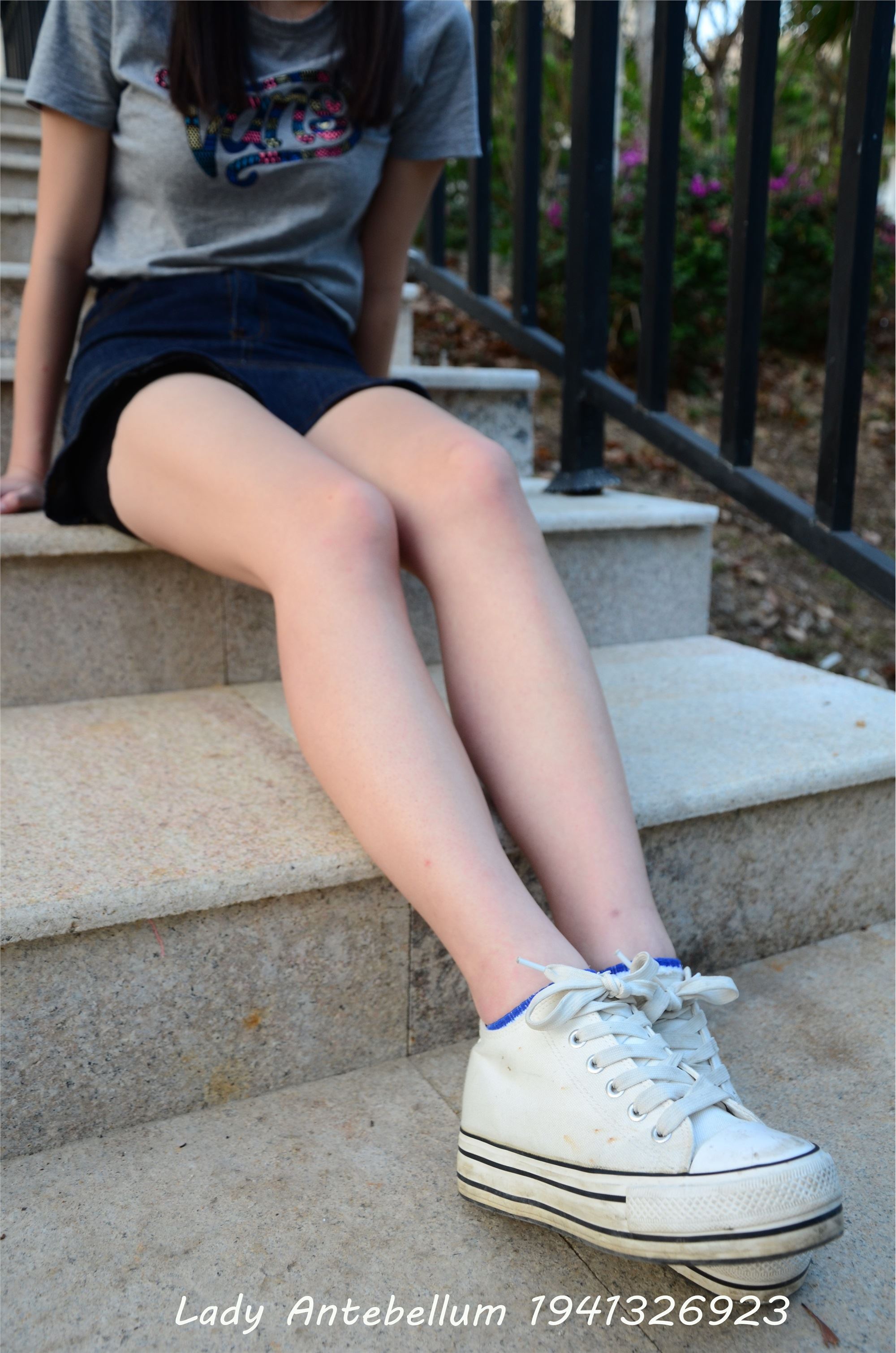 战前女神  恋足美腿棉袜女神级摄影套图 087