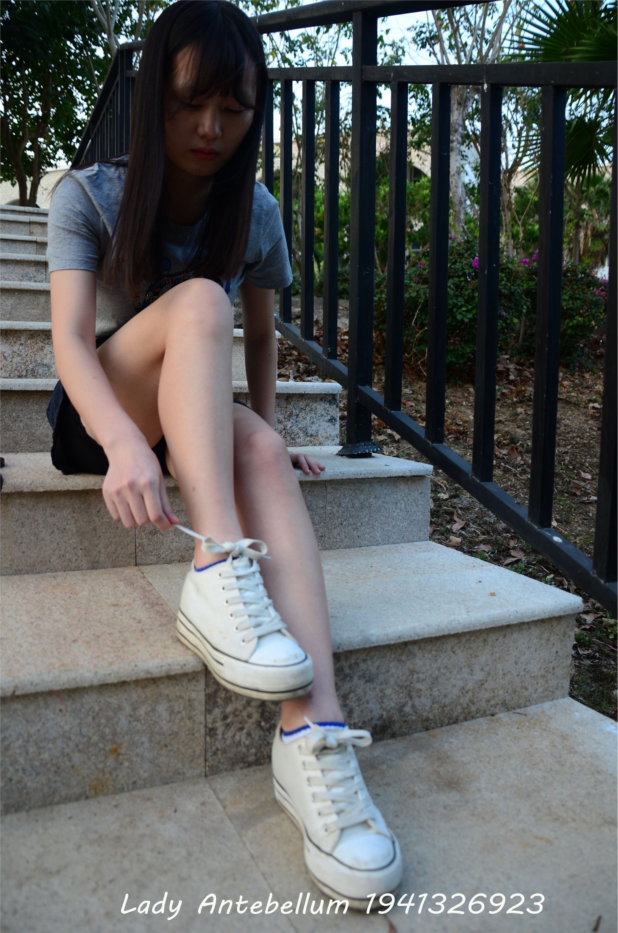 战前女神  恋足美腿棉袜女神级摄影套图 087