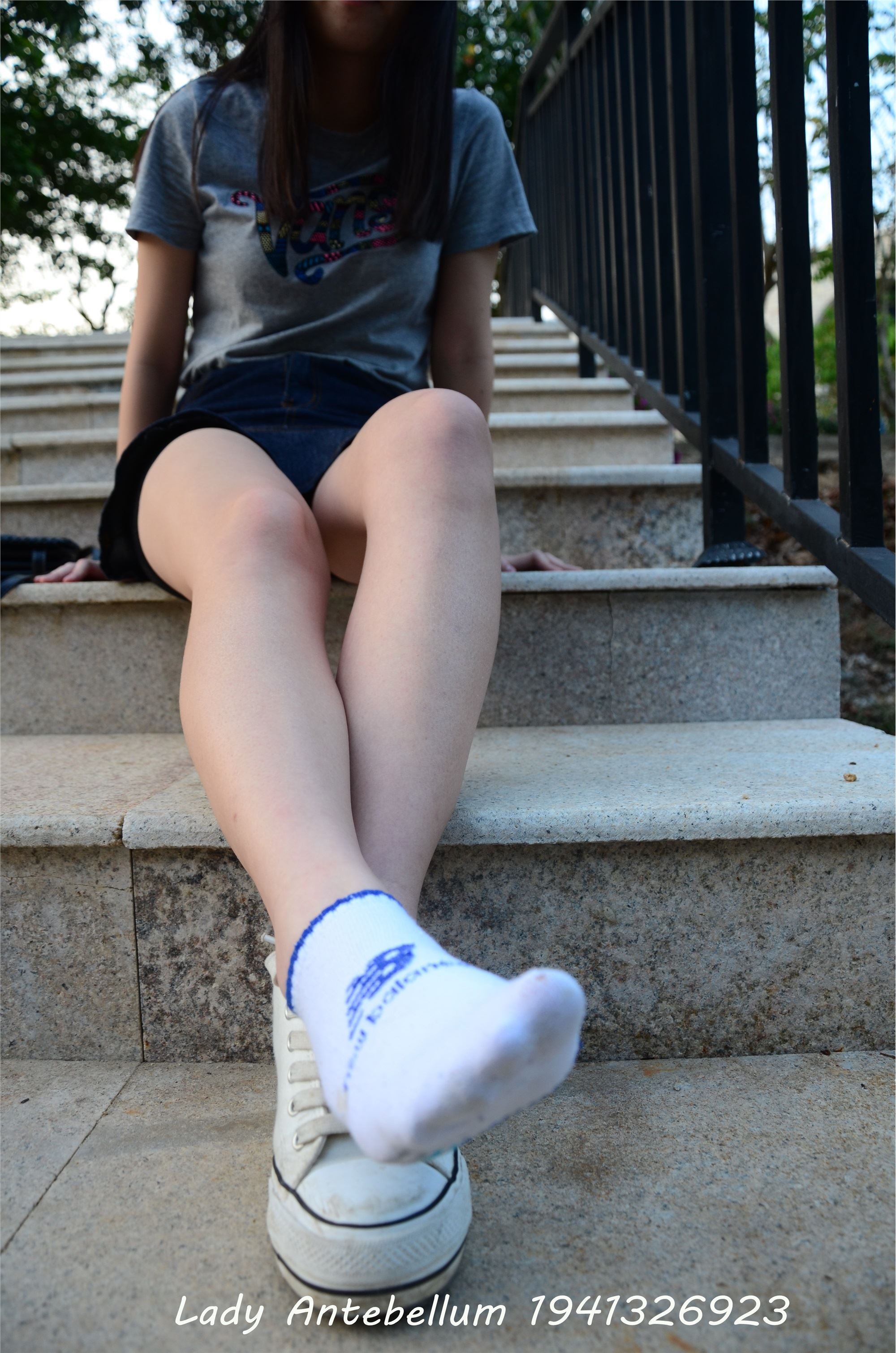 战前女神  恋足美腿棉袜女神级摄影套图 087