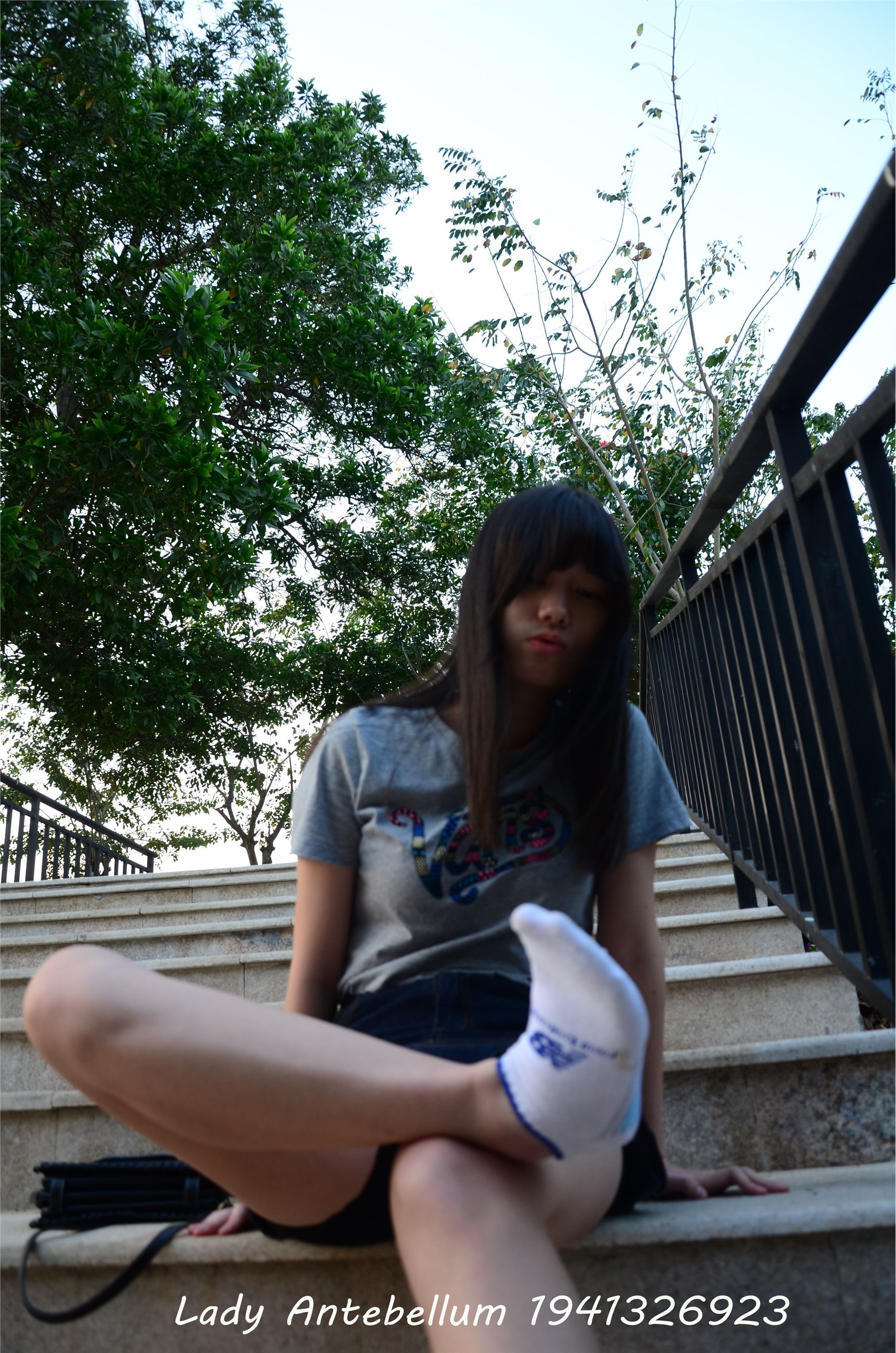 战前女神  恋足美腿棉袜女神级摄影套图 087