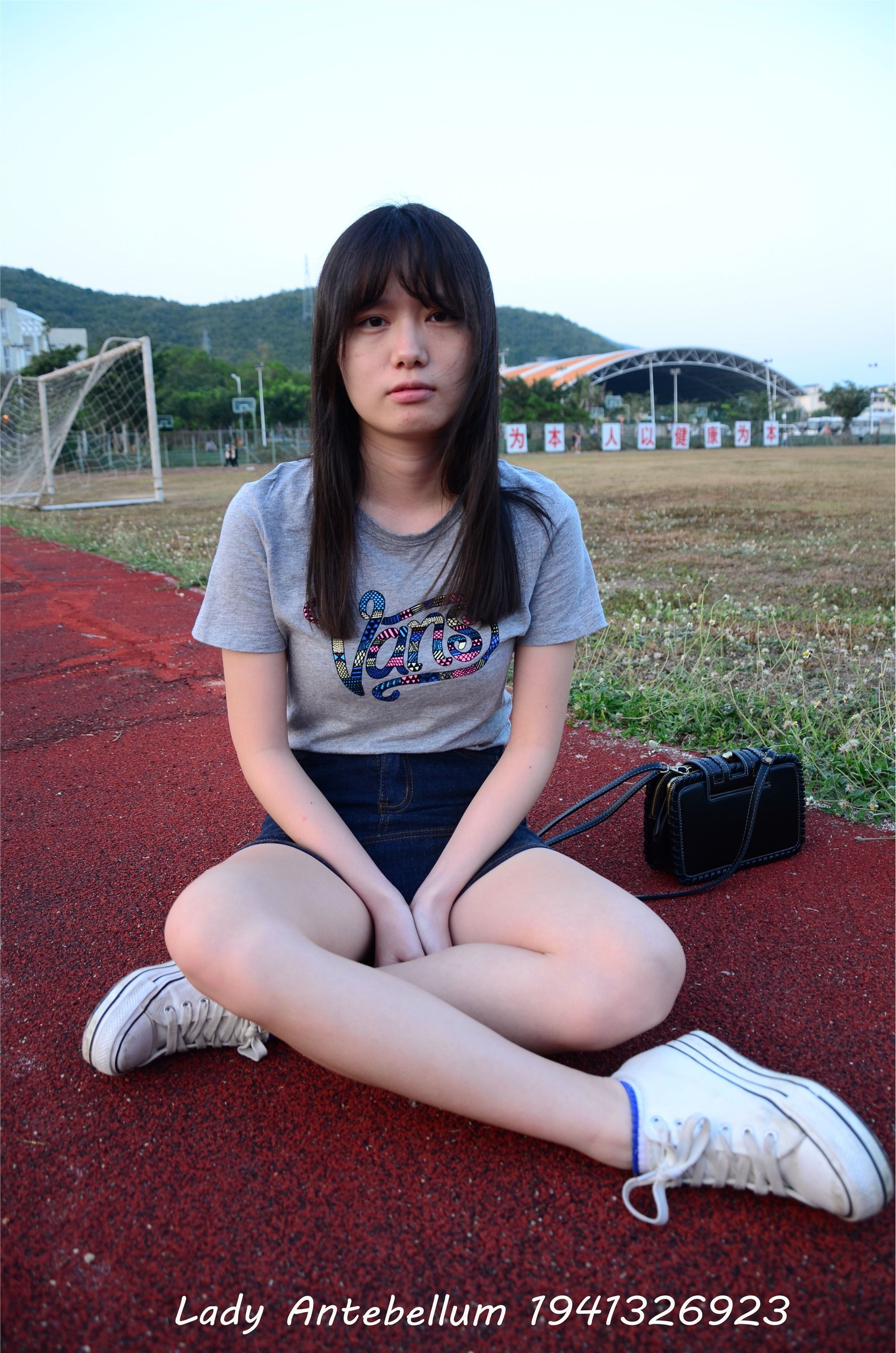 战前女神  恋足美腿棉袜女神级摄影套图 087