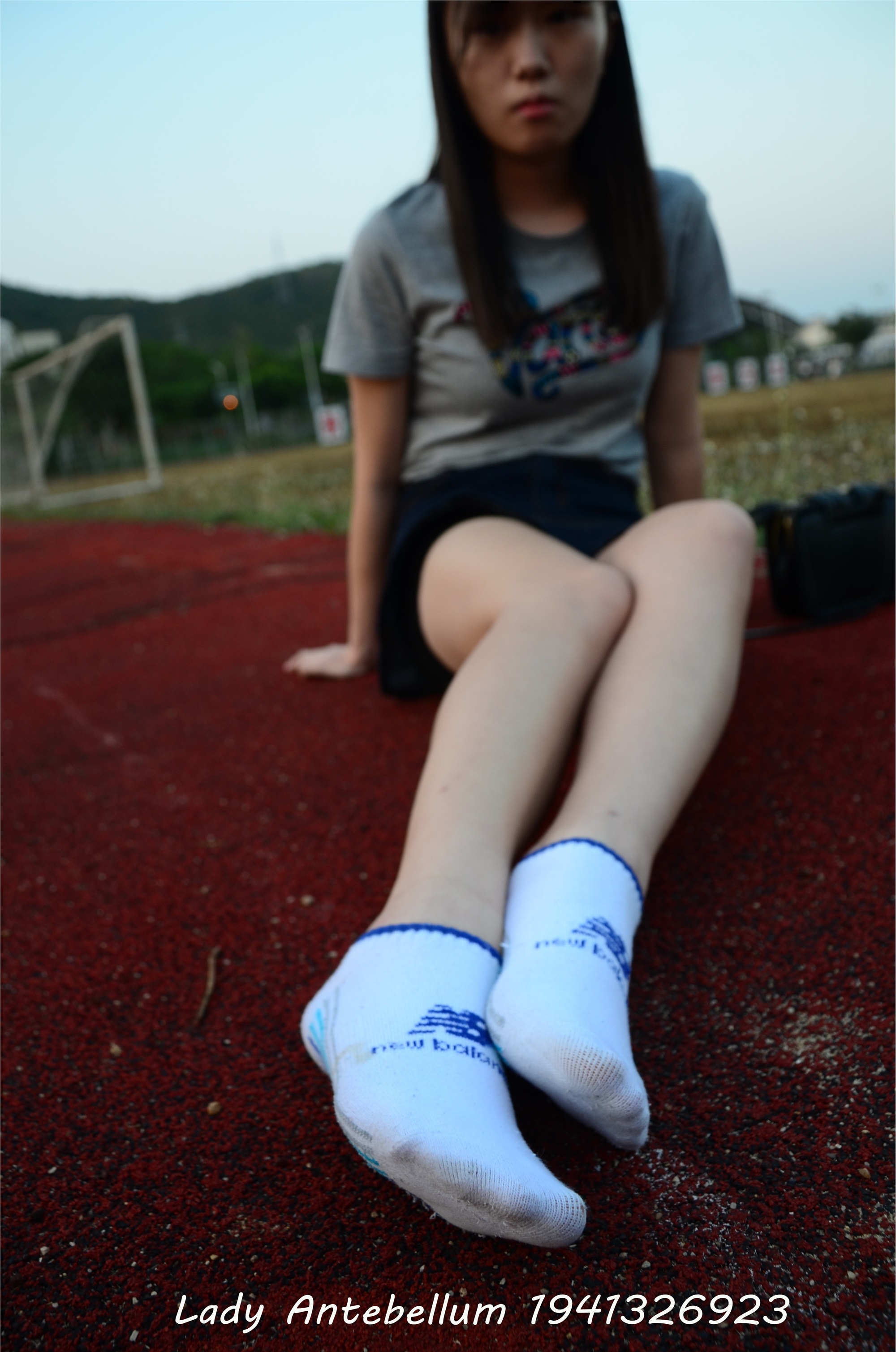 战前女神  恋足美腿棉袜女神级摄影套图 087