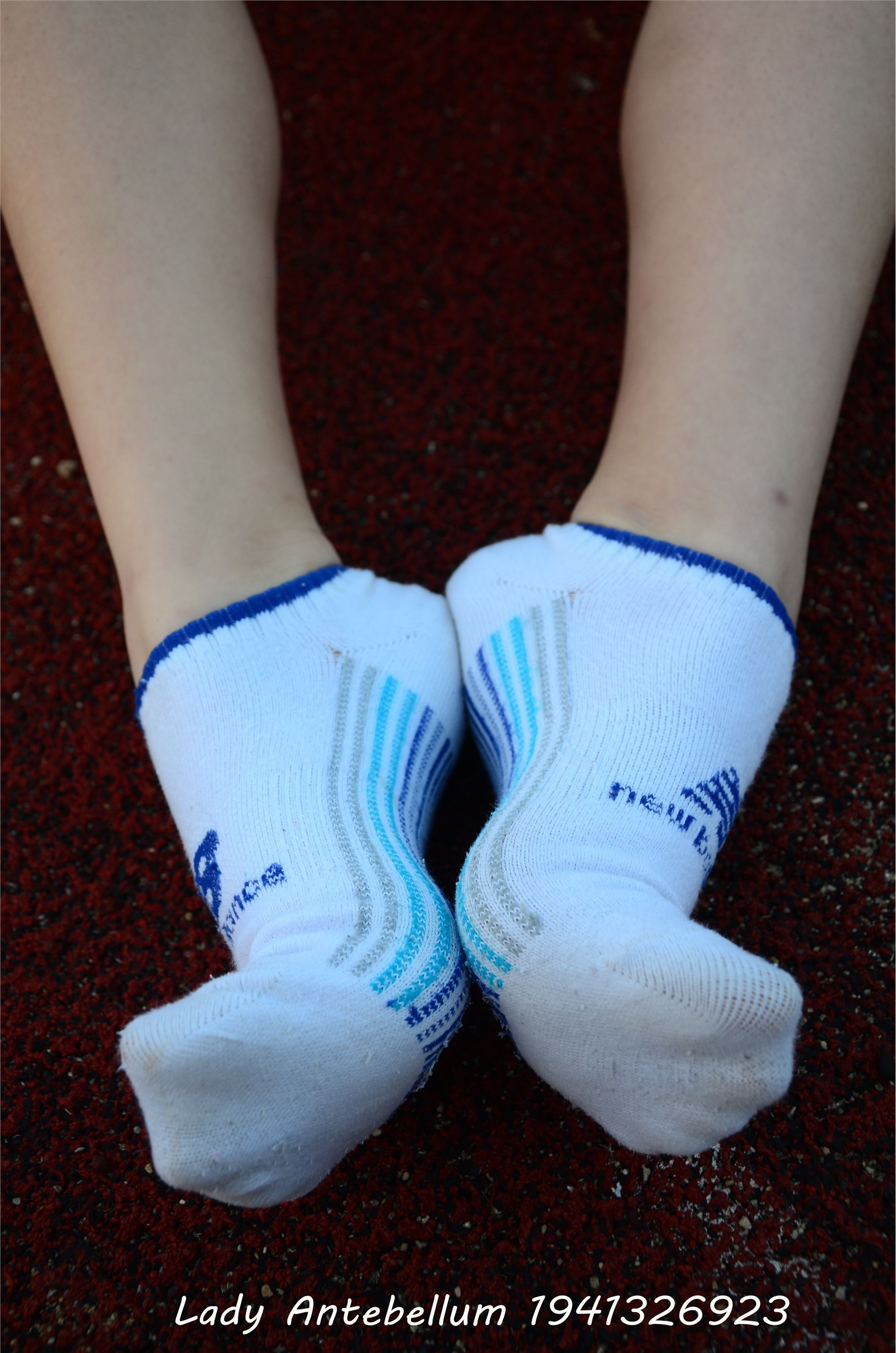 战前女神  恋足美腿棉袜女神级摄影套图 087