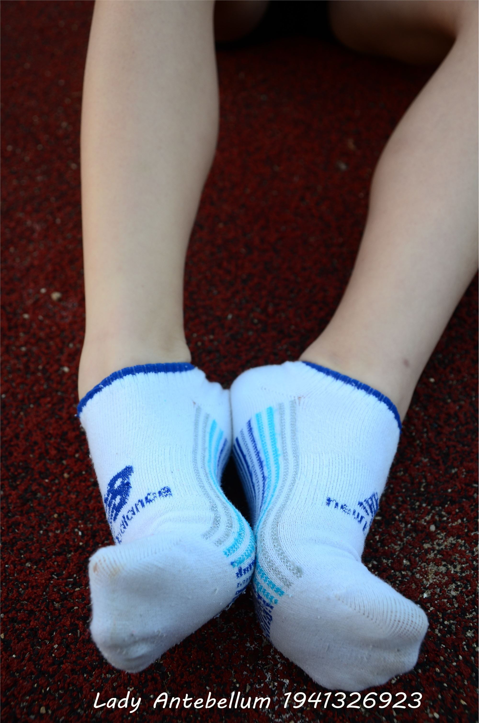 战前女神  恋足美腿棉袜女神级摄影套图 087