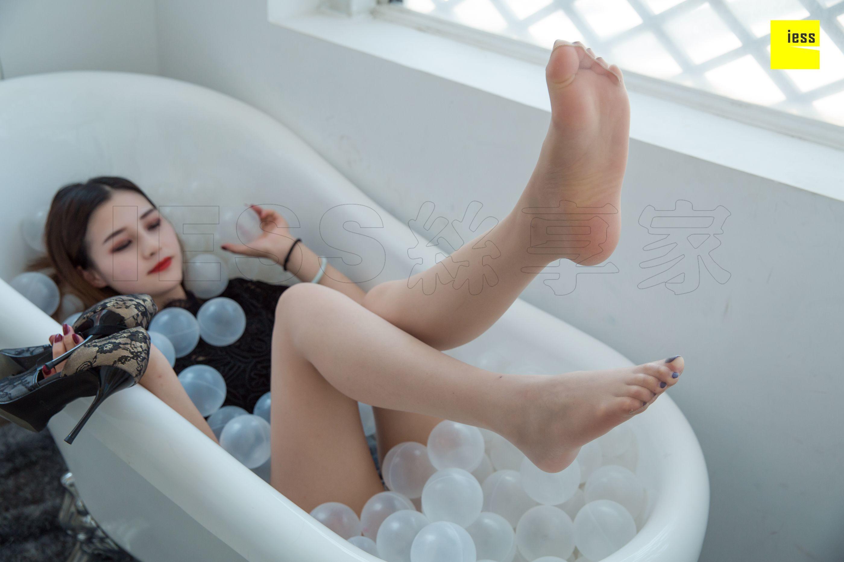 IESS异思趣向  2018.07.27 丝享家282：《九妹浴缸牛仔短裤》九妹