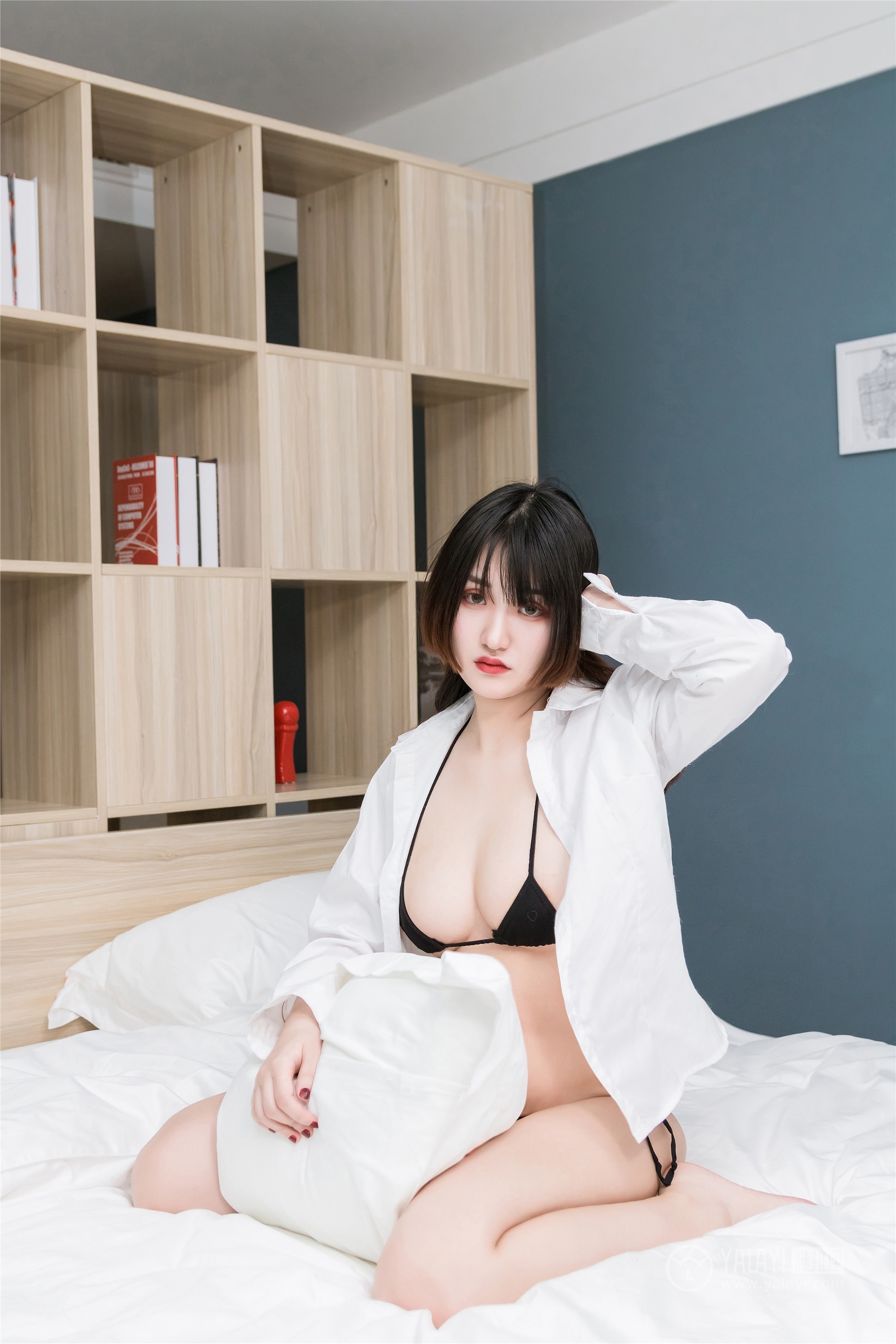 YALAYI雅拉伊 2019.03.22 No.221 极品秘书 娇子
