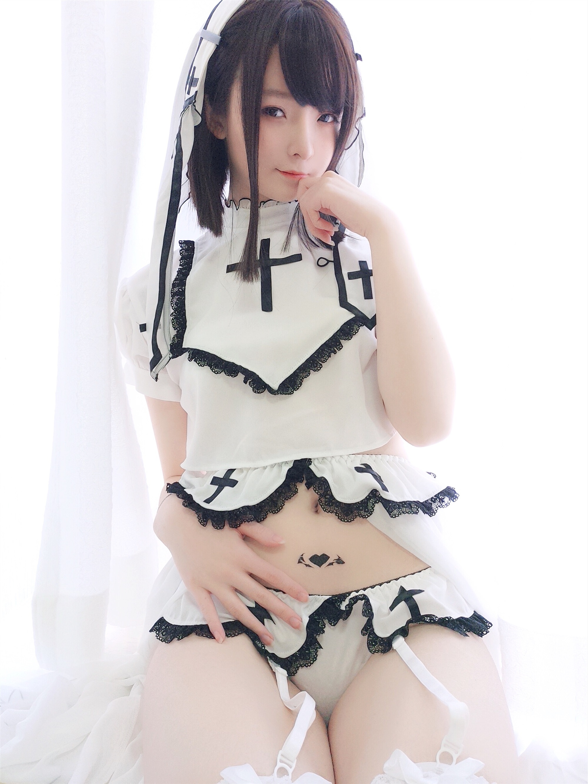 一小央泽-白修女