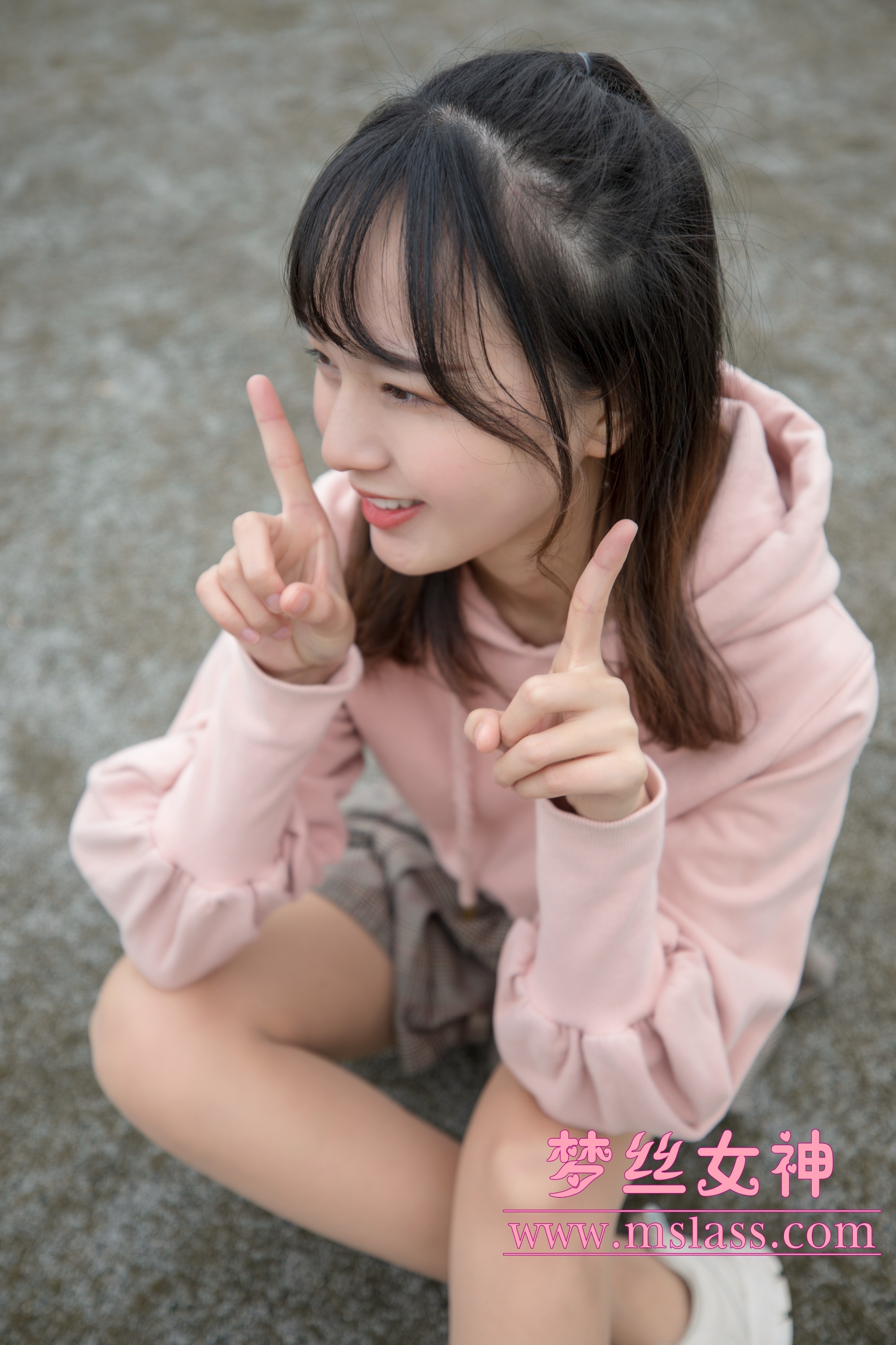 MSLASS梦丝女神  2019.04.23 操场的校花小甜心 玥玥