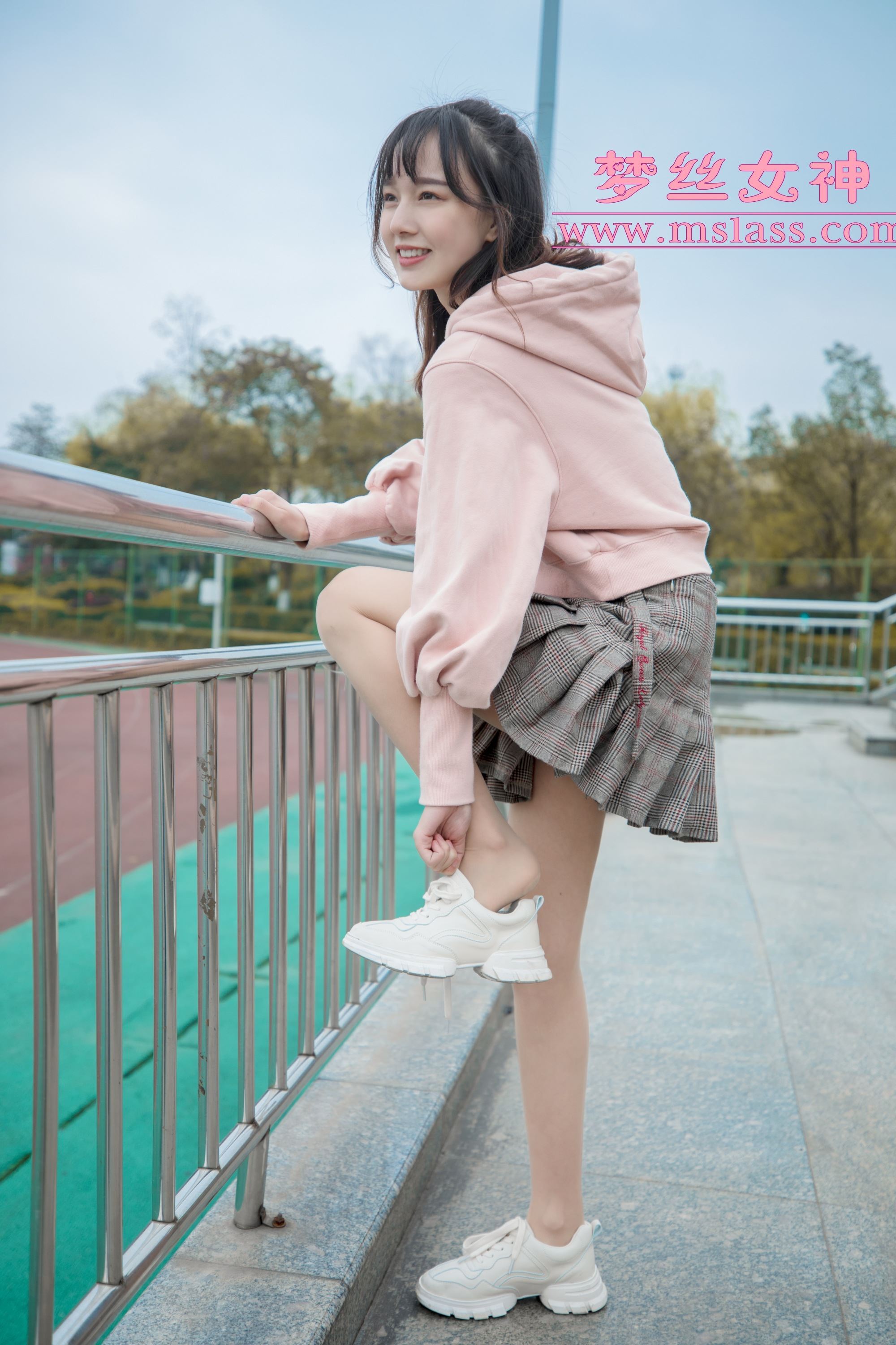 MSLASS梦丝女神  2019.04.23 操场的校花小甜心 玥玥