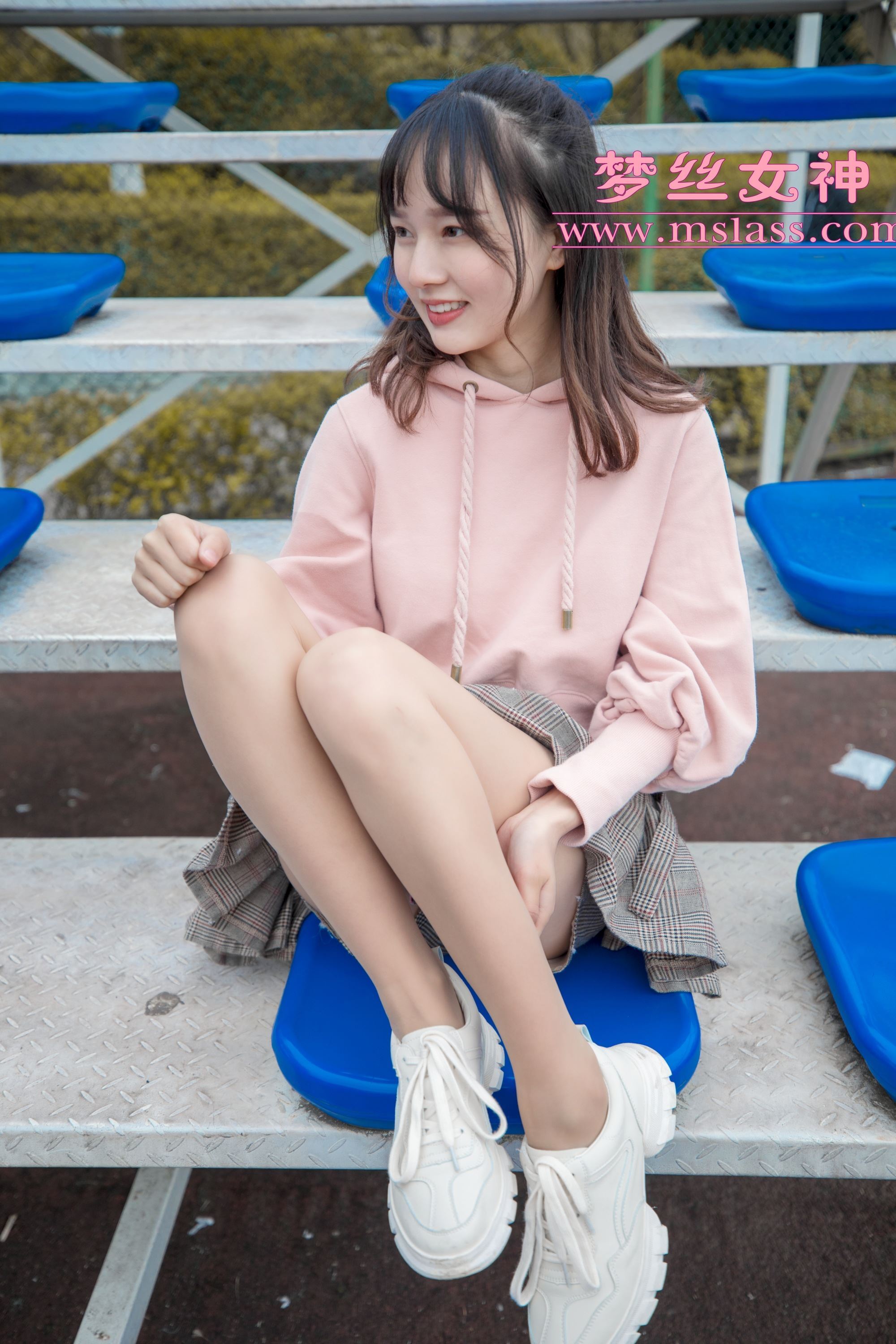 MSLASS梦丝女神  2019.04.23 操场的校花小甜心 玥玥