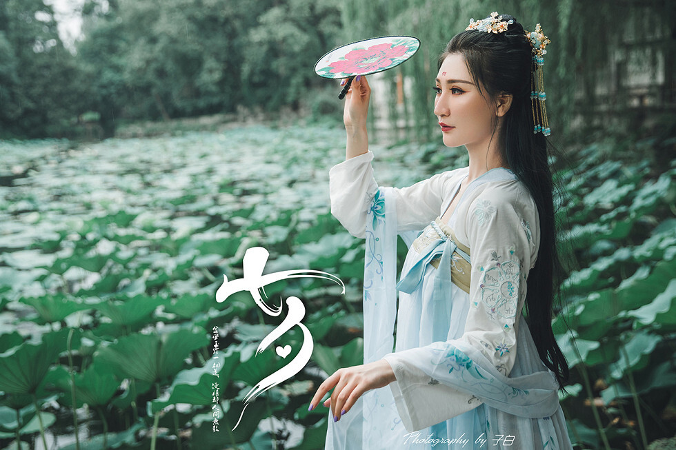 TouTiao头条女神 2019-08-07 玄子