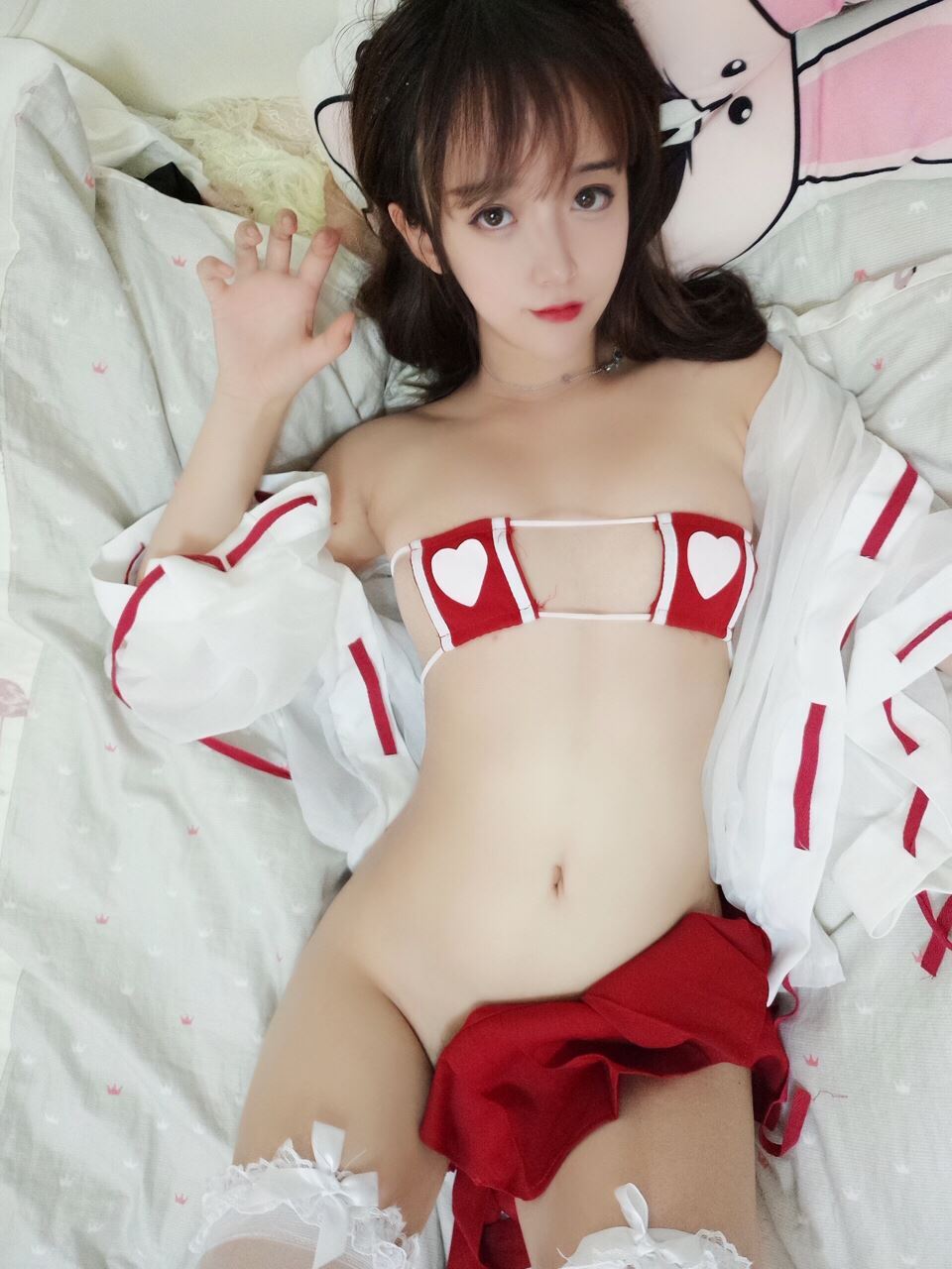 过期米线线喵 红白爱心