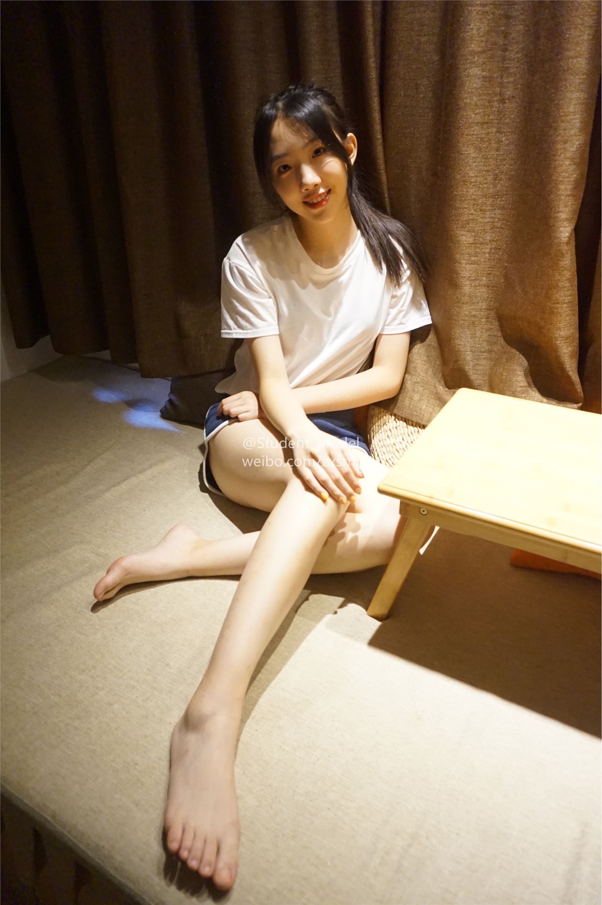 学生模特 套图 Bee