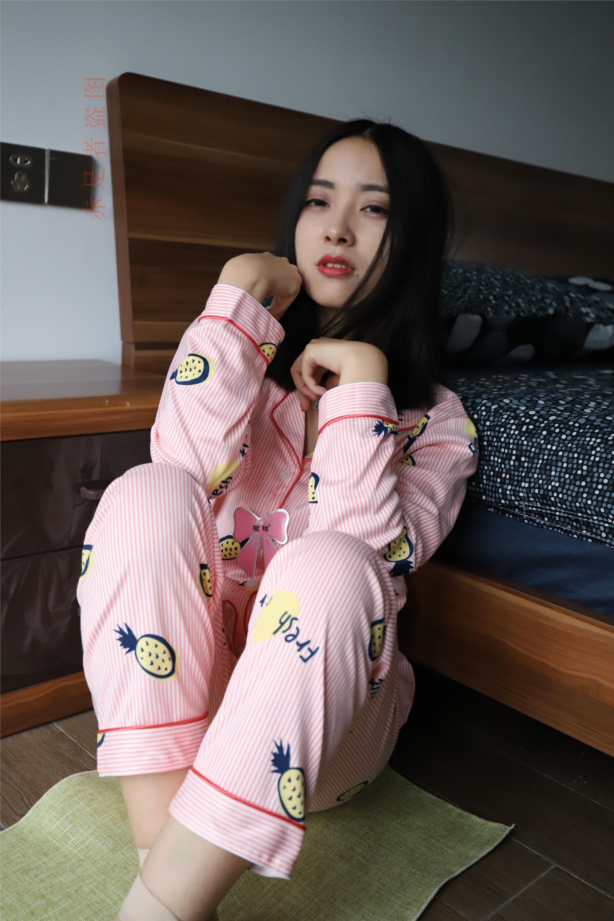 大西瓜套图 2018 6月活动模特2  尝试搭讪 短si 船袜1