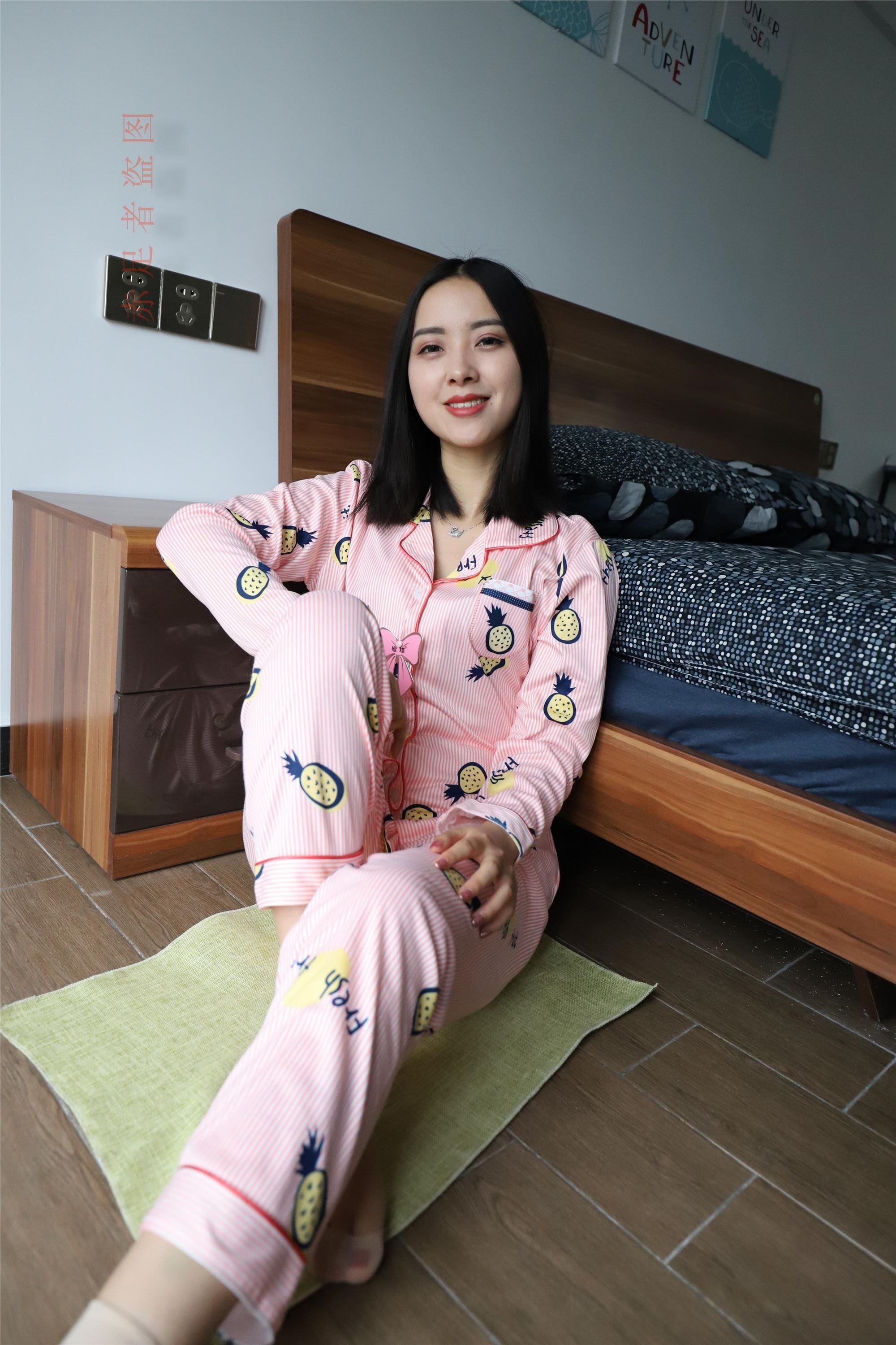 大西瓜套图 2018 6月活动模特2  尝试搭讪 短si 船袜1