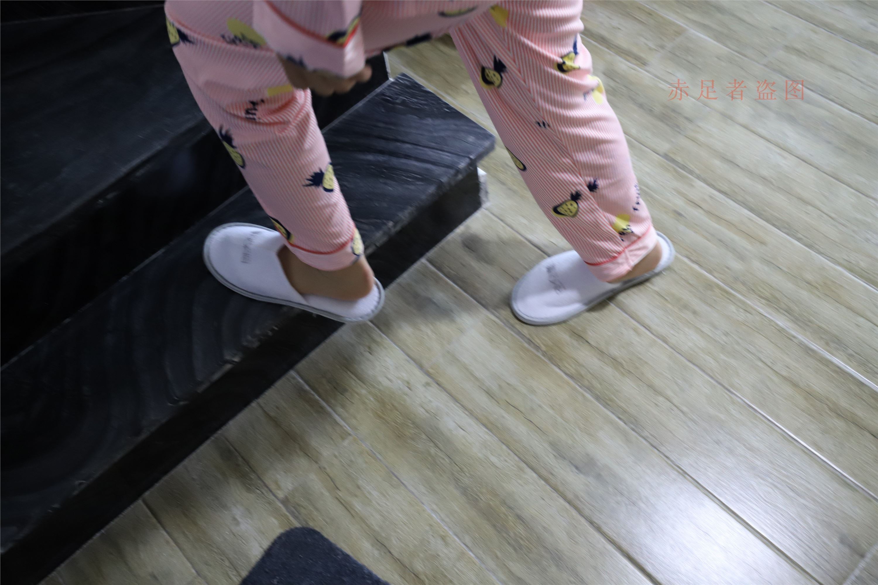 大西瓜套图 2018 6月活动模特2  尝试搭讪 短si 船袜1