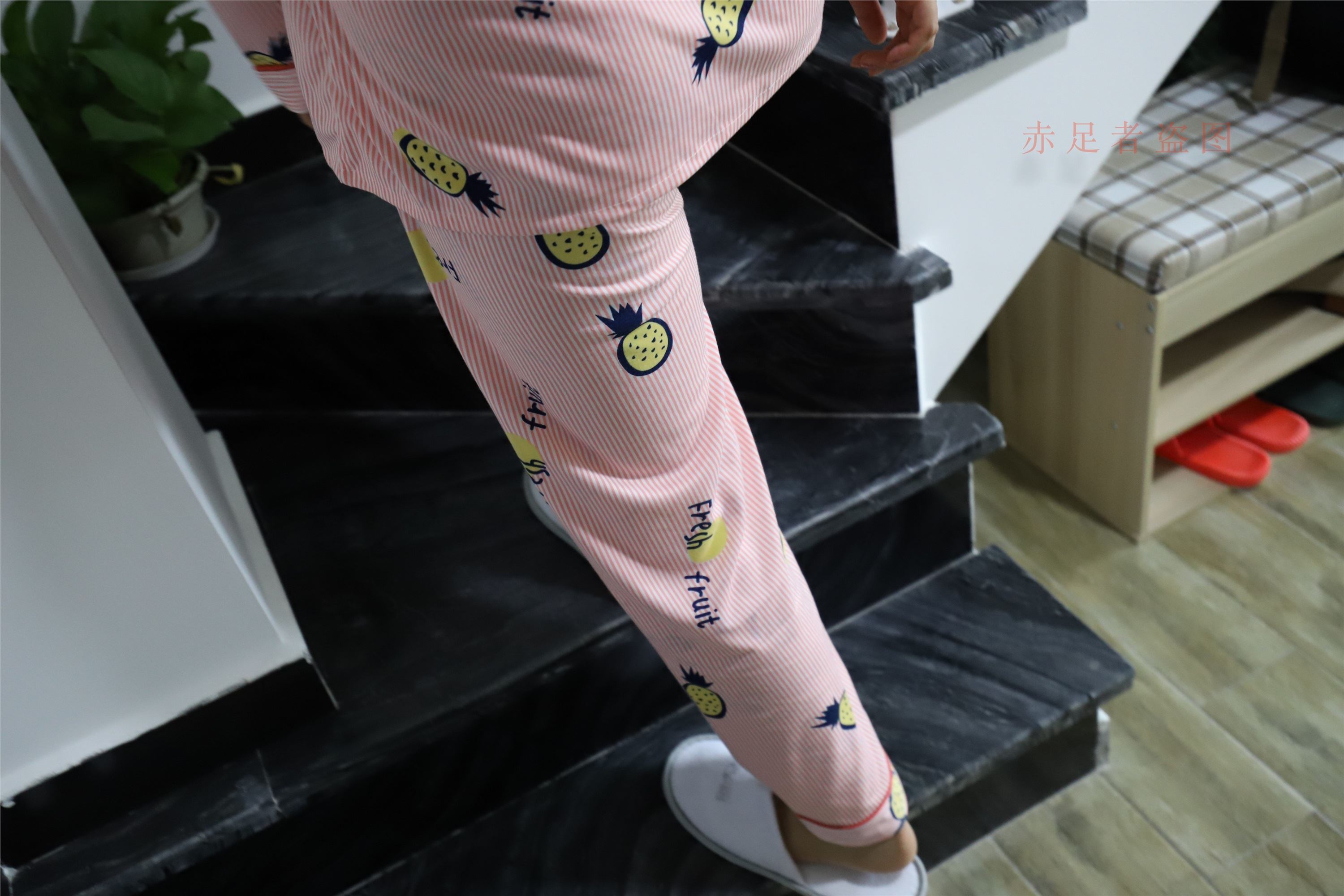 大西瓜套图 2018 6月活动模特2  尝试搭讪 短si 船袜1