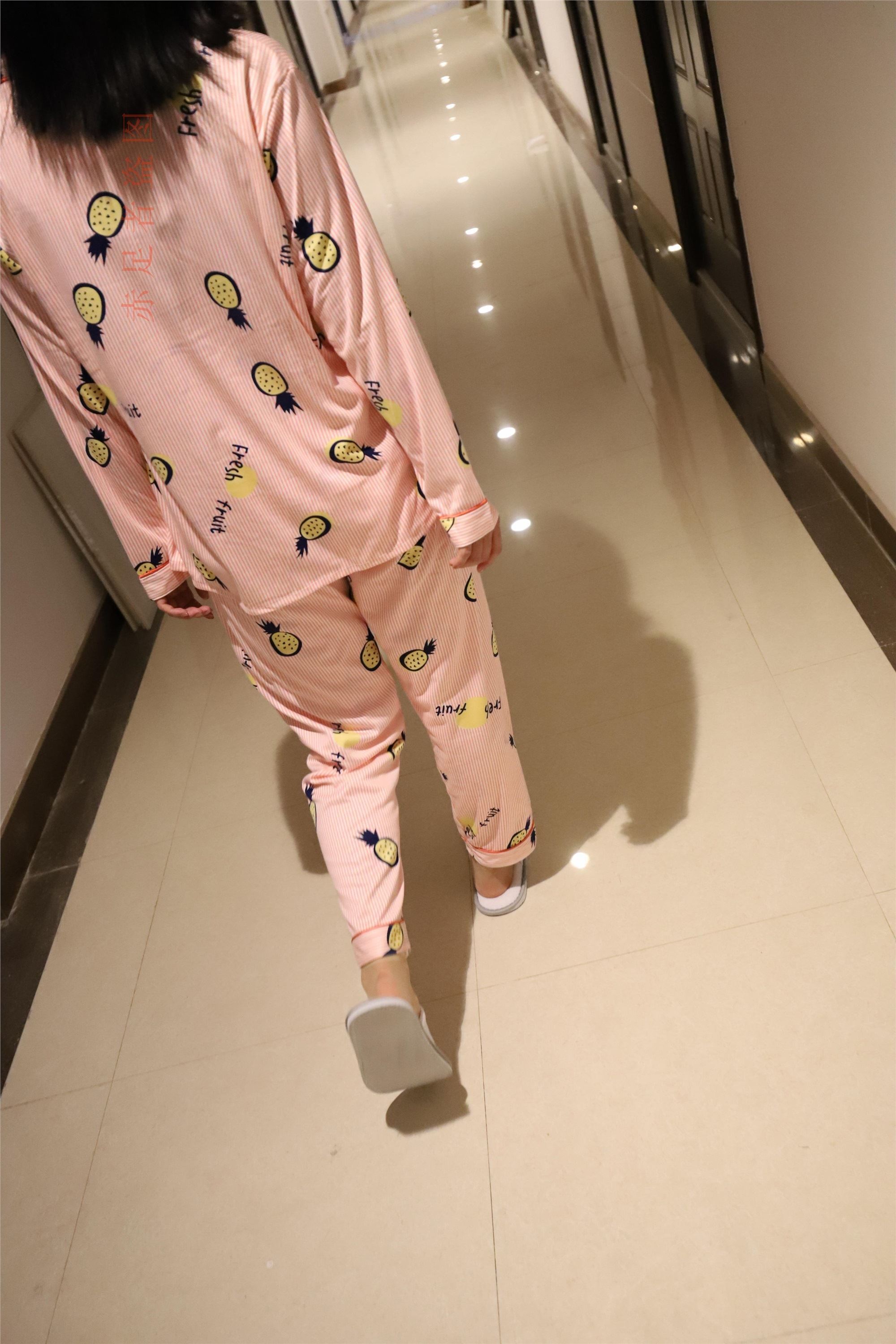 大西瓜套图 2018 6月活动模特2  尝试搭讪 短si 船袜1