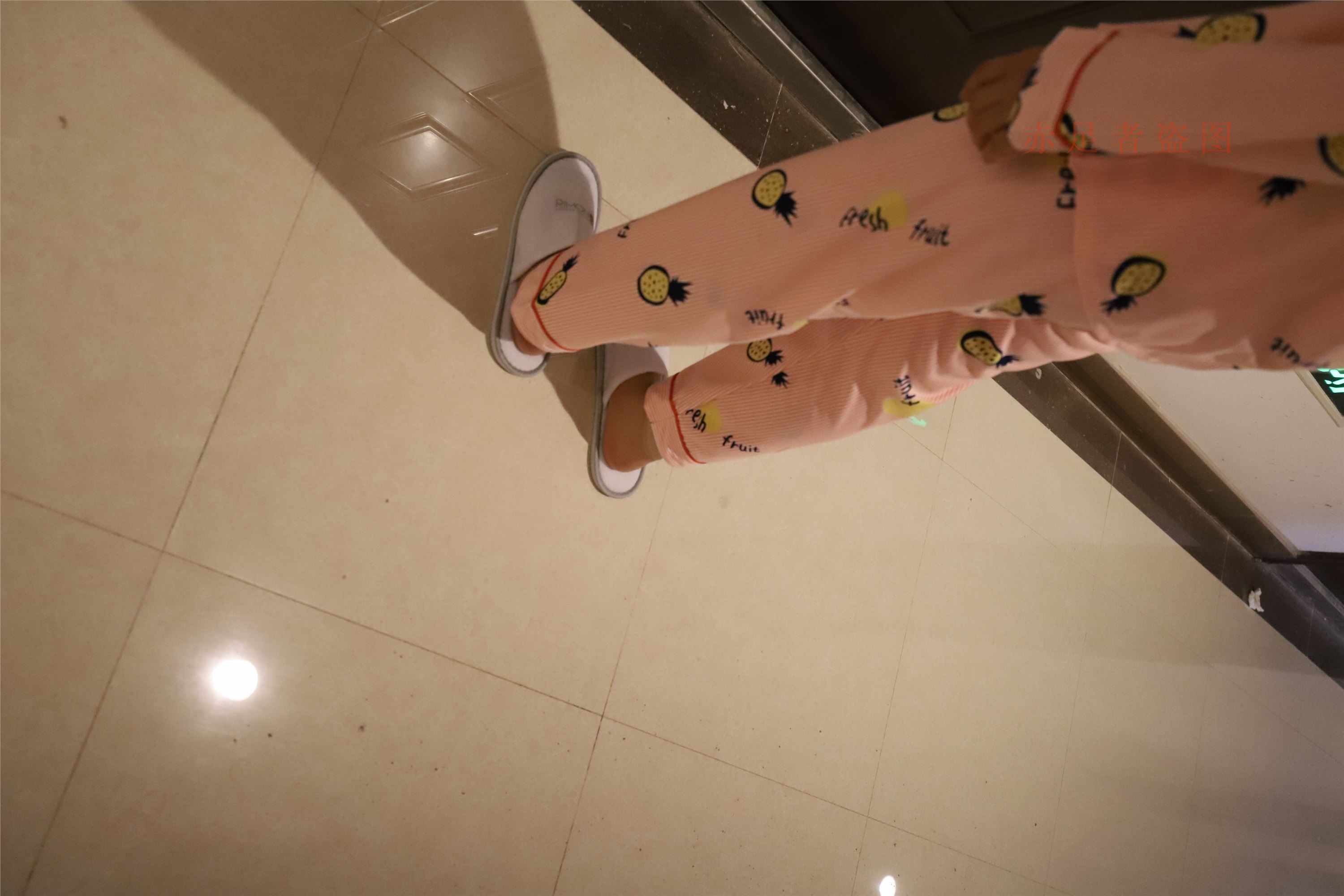 大西瓜套图 2018 6月活动模特2  尝试搭讪 短si 船袜1