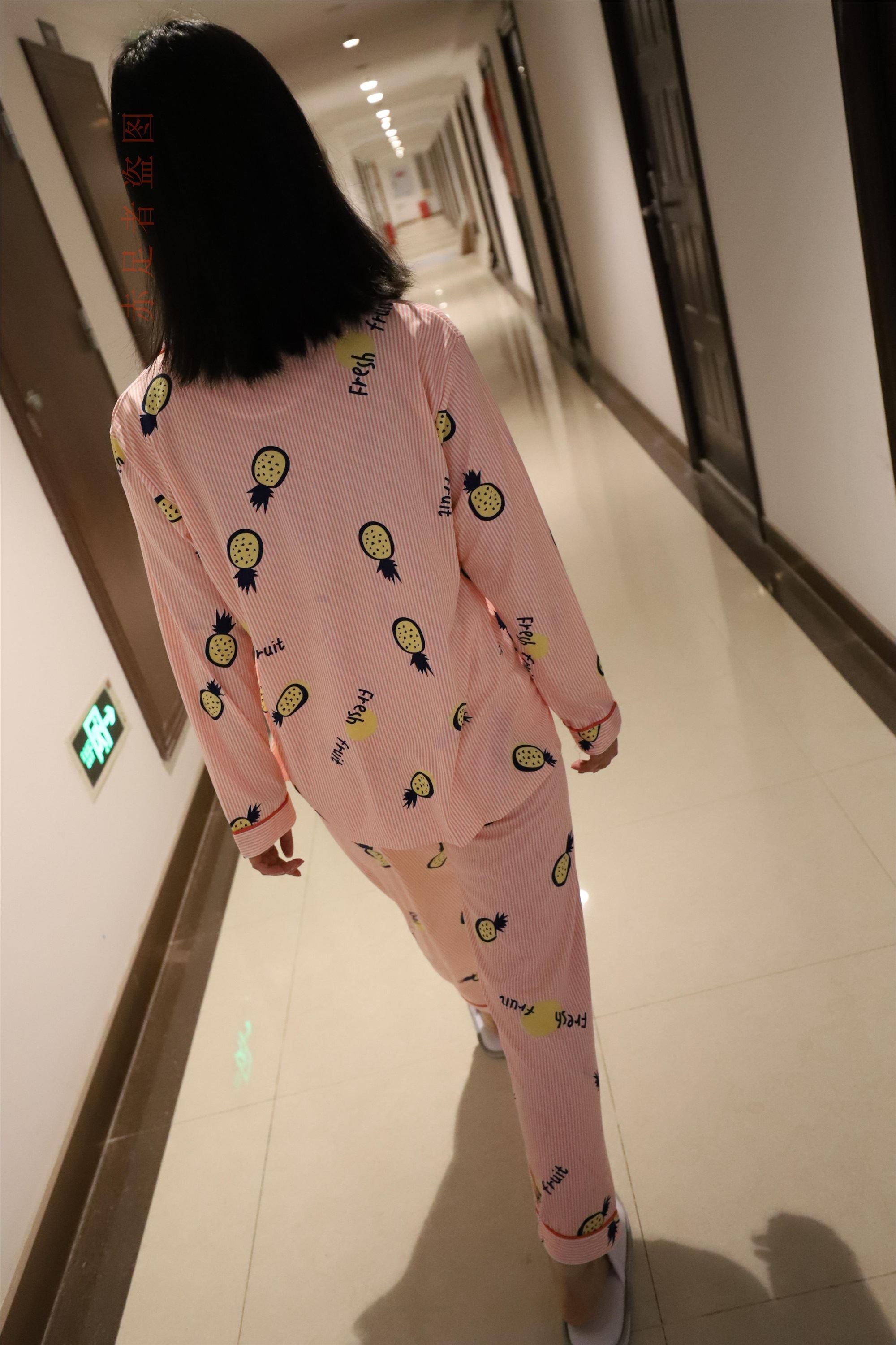 大西瓜套图 2018 6月活动模特2  尝试搭讪 短si 船袜2