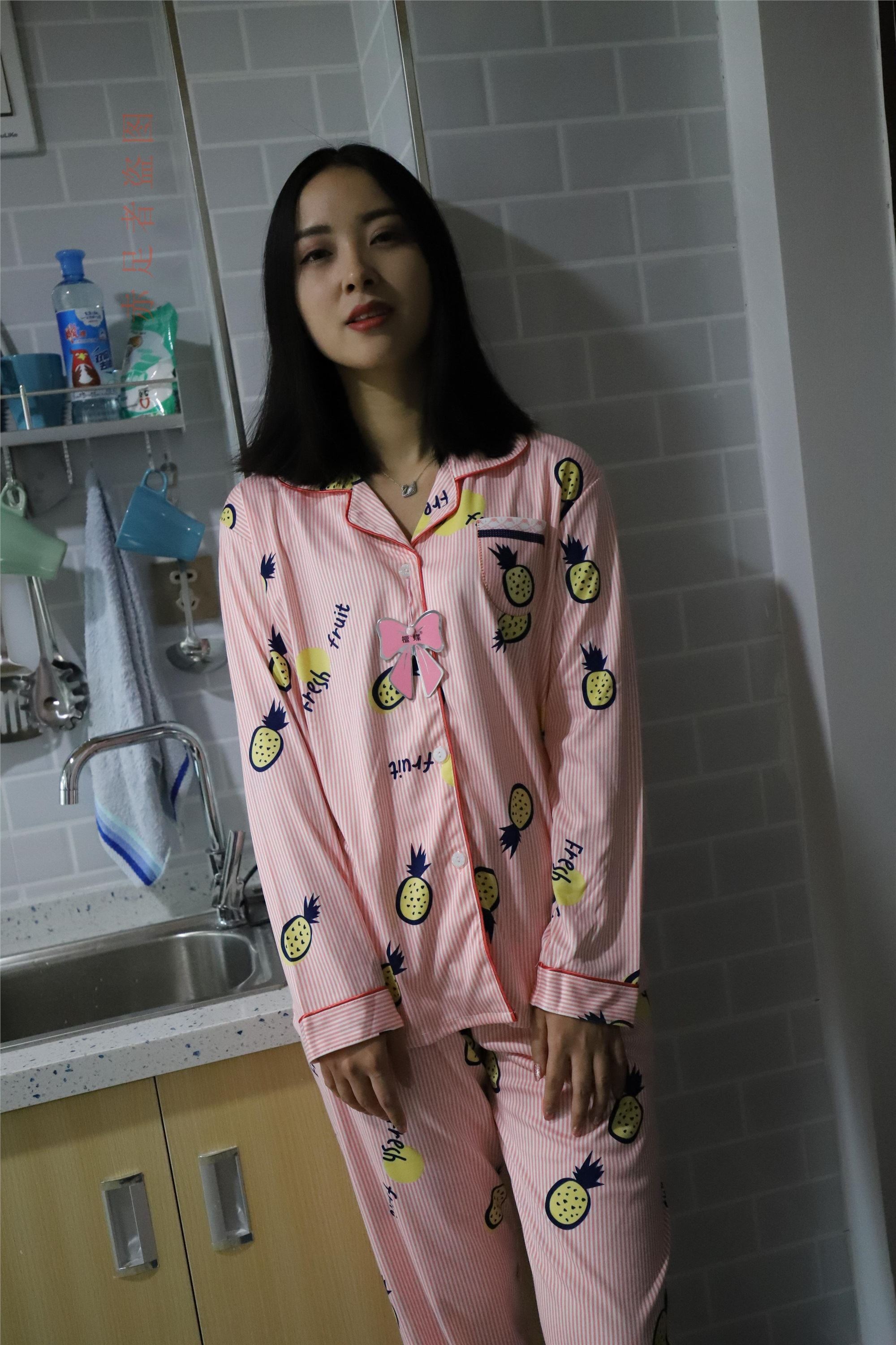 大西瓜套图 2018 6月活动模特2  尝试搭讪 短si 船袜2