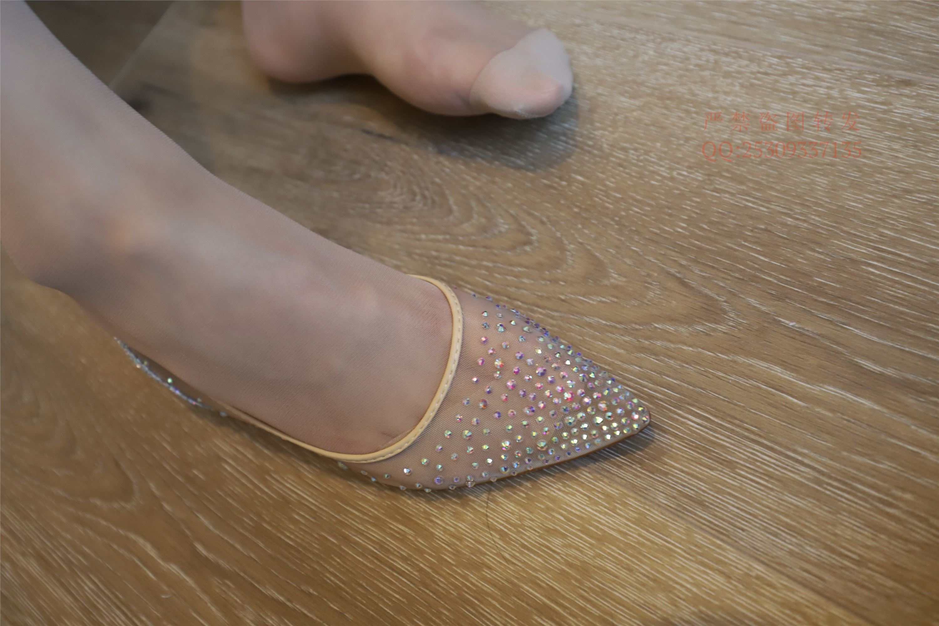 大西瓜套图 2018 7.8月活动模特一服务员户外肉si1