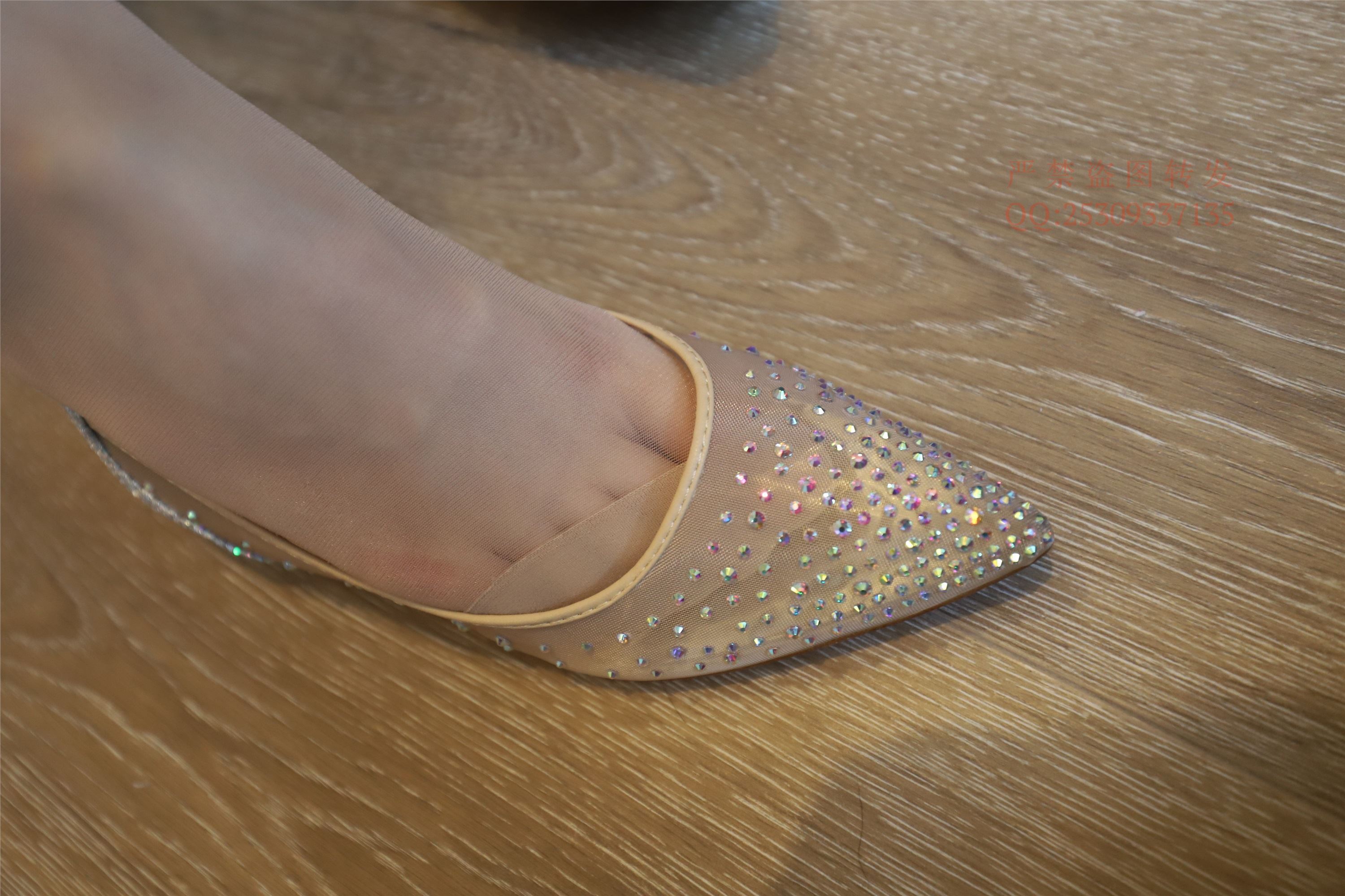 大西瓜套图 2018 7.8月活动模特一服务员户外肉si1